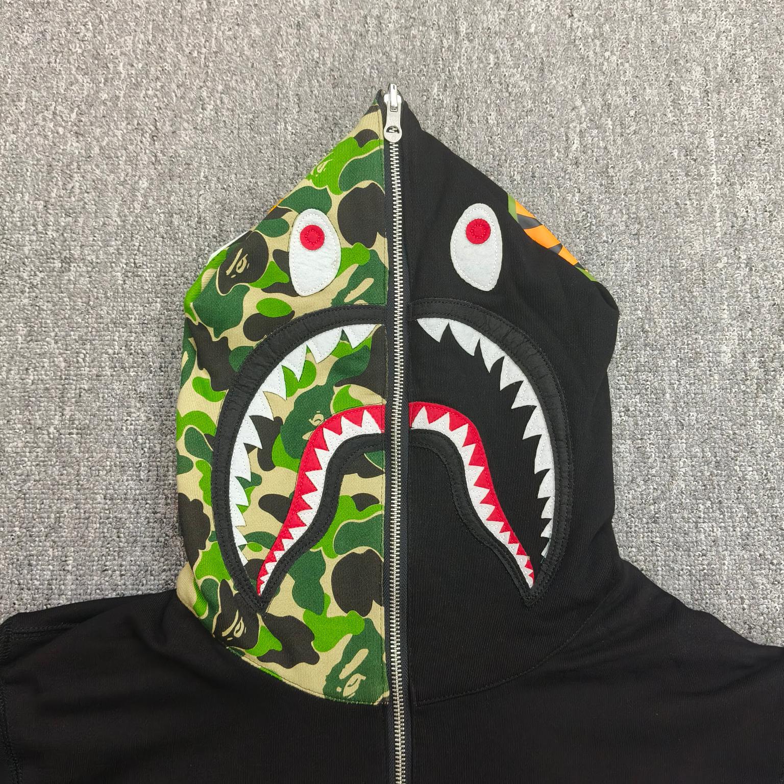 A BATHING APE BAPE   FW25 双面穿   鲨鱼拉链外套  男女同款 内外鸳鸯 黑绿