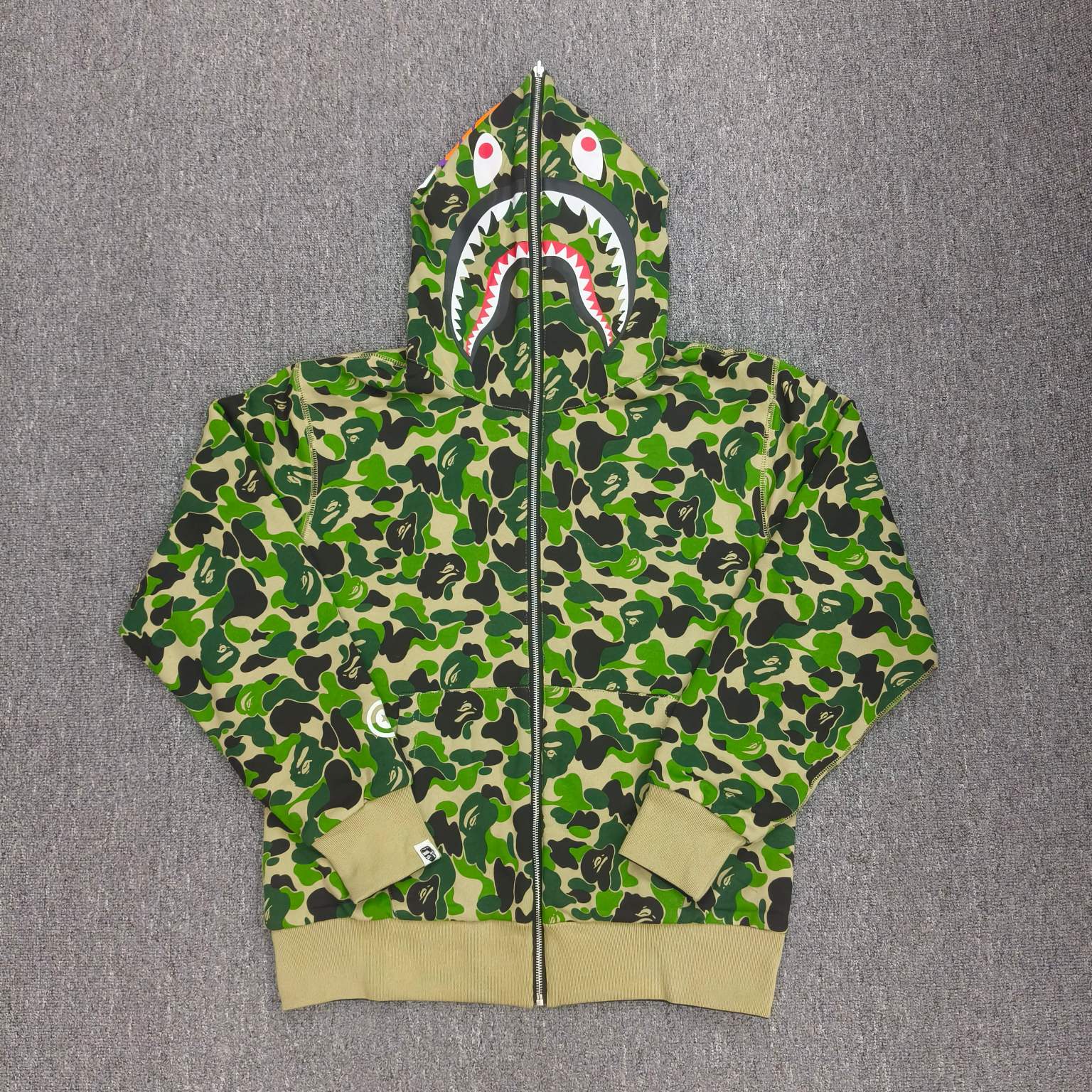 A BATHING APE BAPE   FW25 双面穿   鲨鱼拉链外套  男女同款 内外鸳鸯 黑绿