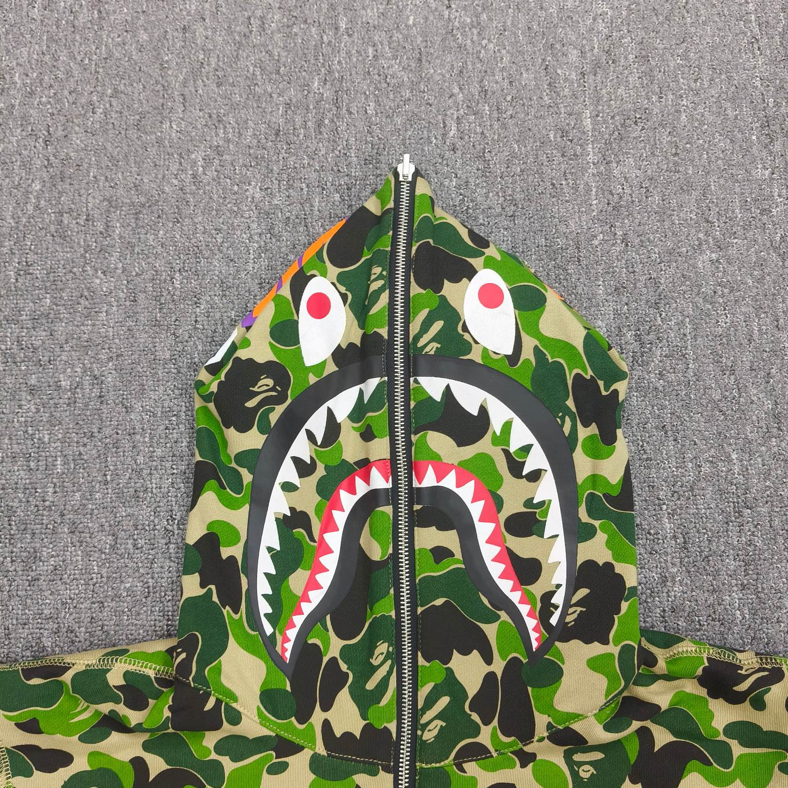 A BATHING APE BAPE   FW25 双面穿   鲨鱼拉链外套  男女同款 内外鸳鸯 黑绿
