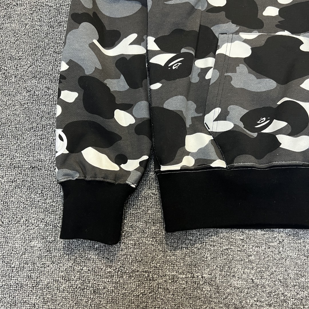 A BATHING APE BAPE  CITY CAMO FW25 CITY CAMO  鲨鱼拉链外套  男女同款  鸳鸯黑白迷彩