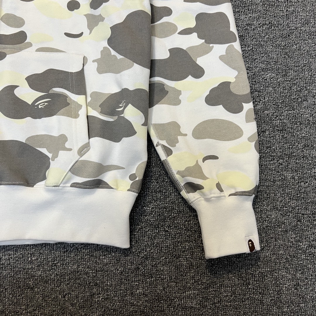 A BATHING APE BAPE  CITY CAMO FW25 CITY CAMO  鲨鱼拉链外套  男女同款  鸳鸯黑白迷彩