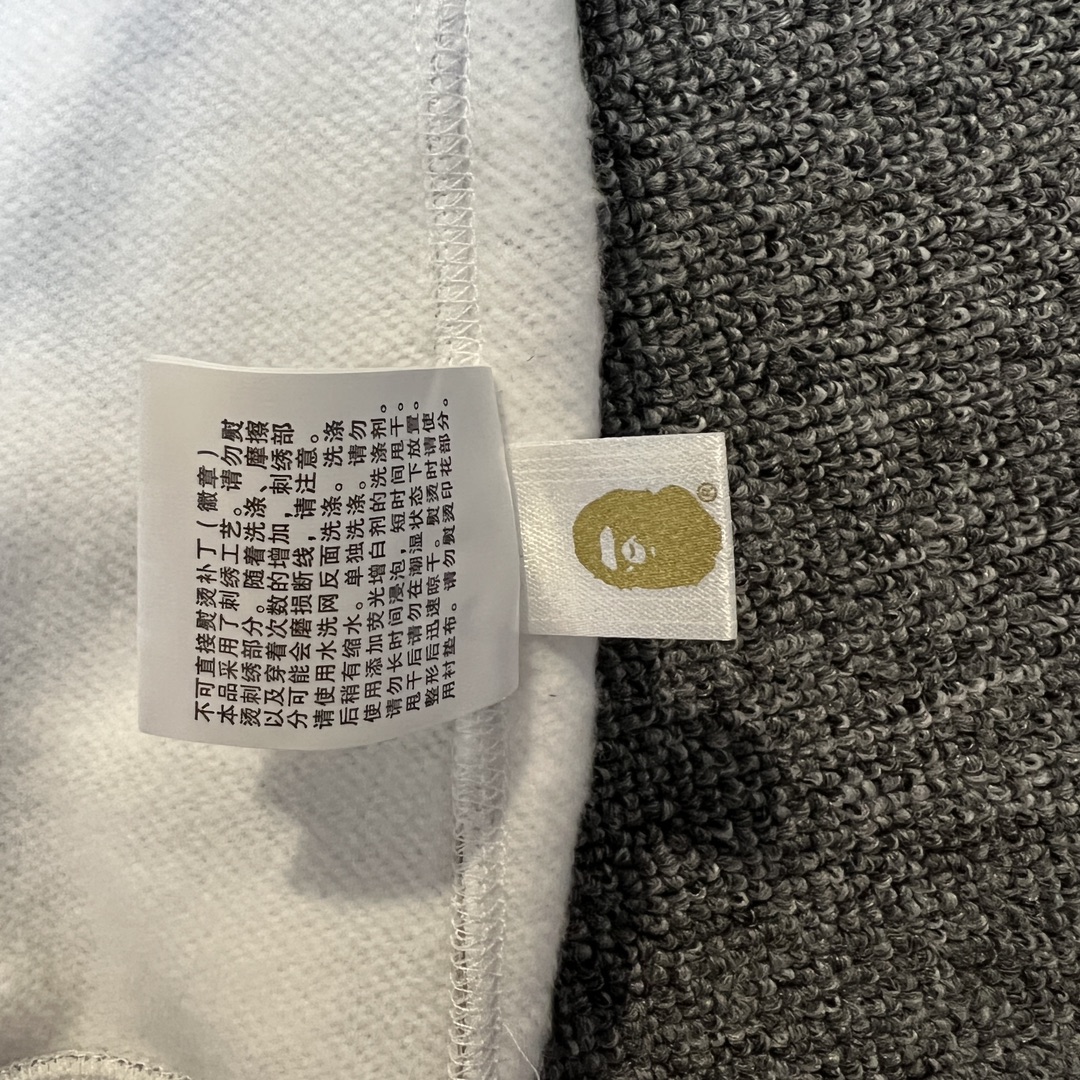 A BATHING APE BAPE  CITY CAMO FW25 CITY CAMO  鲨鱼拉链外套  男女同款  鸳鸯黑白迷彩