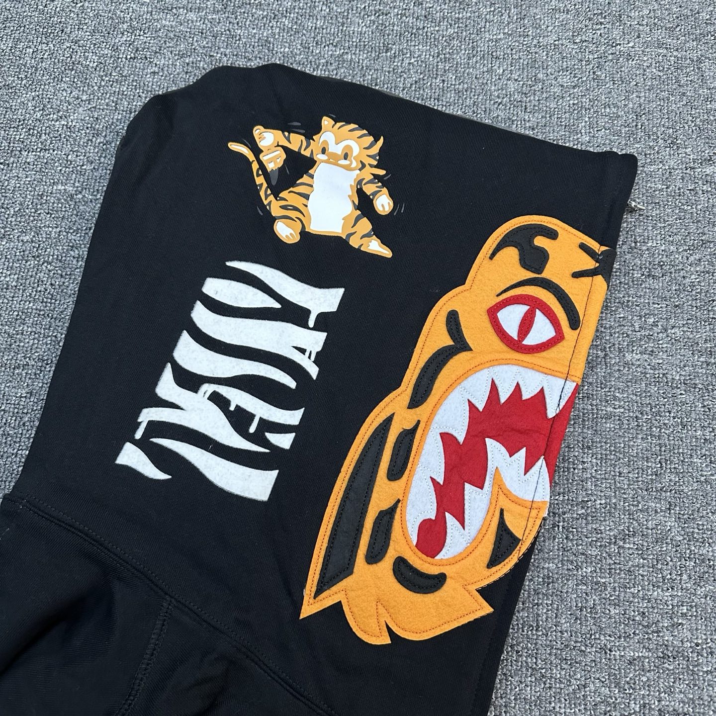 A BATHING APE BAPE  CITY CAMO FW25 CITY CAMO  鲨鱼拉链外套  男女同款  鸳鸯黑迷彩 