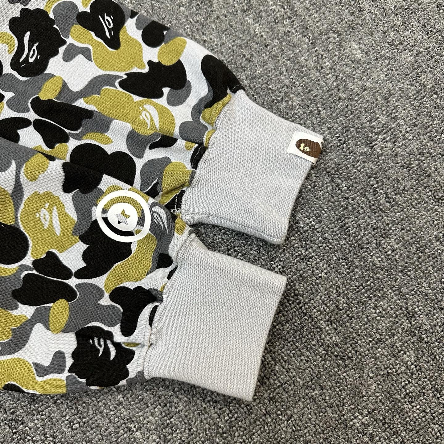A BATHING APE BAPE  PACK系列 FW24  鲨鱼拉链外套  男女同款 迷彩黄绿