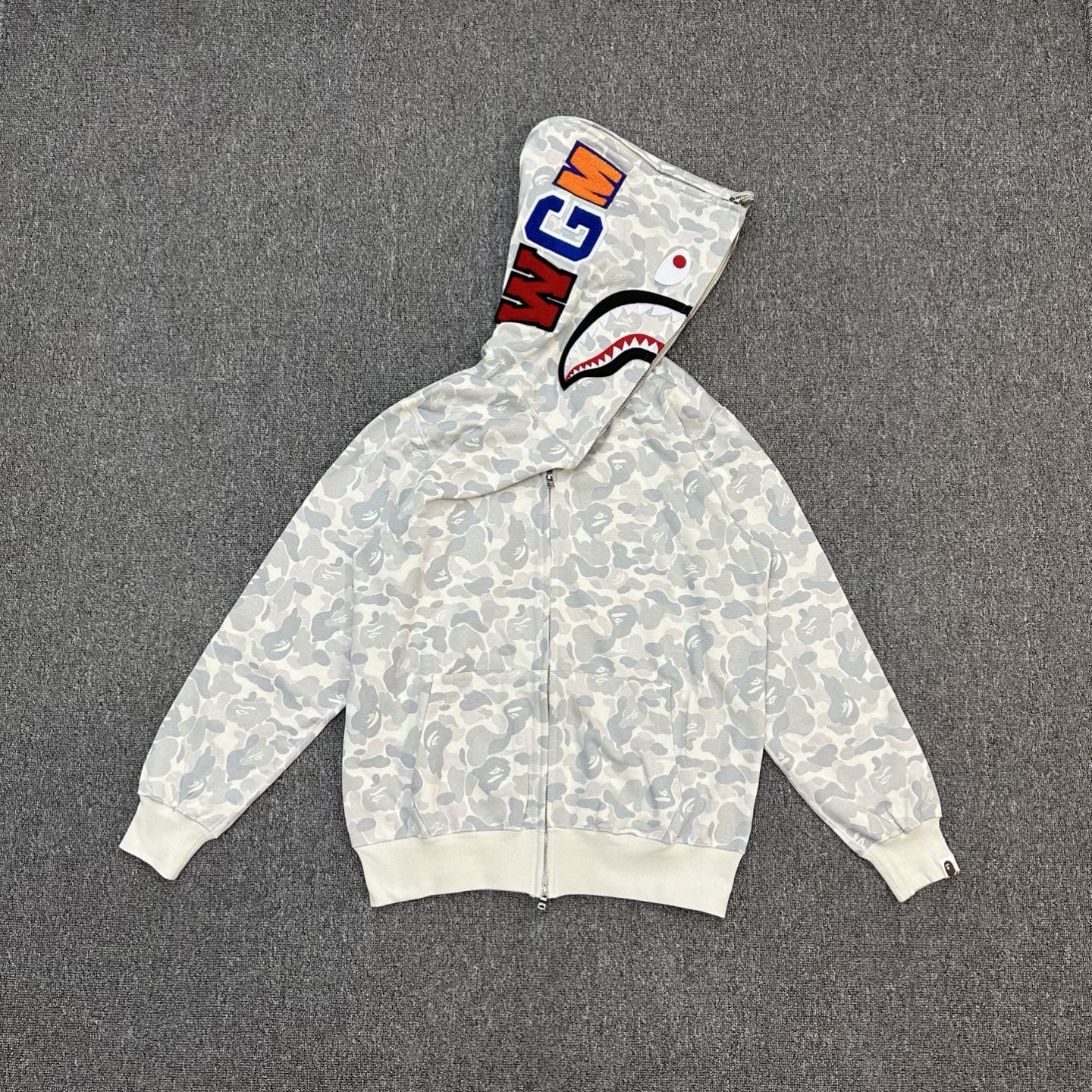 A BATHING APE BAPE  PACK系列 FW24  鲨鱼拉链外套  男女同款 白灰色