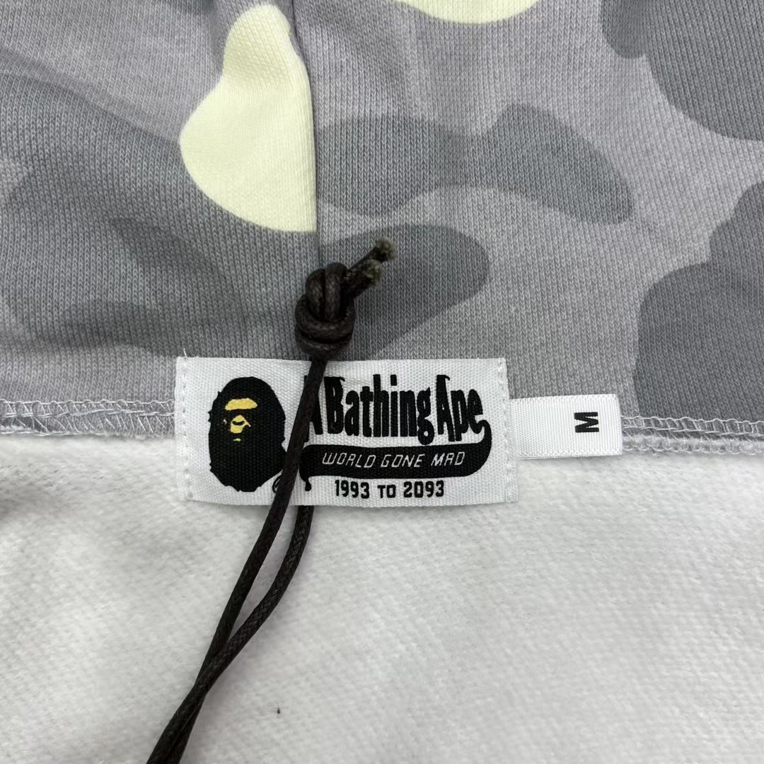 A BATHING APE BAPE  CITY CAMO SHARK HOODIE  夜光 镭射 鲨鱼拉链外套  男女同款 灰色