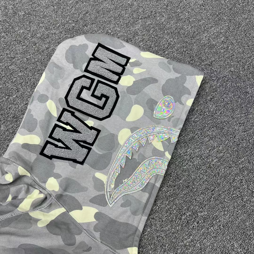 A BATHING APE BAPE  CITY CAMO SHARK HOODIE  夜光 镭射 鲨鱼拉链外套  男女同款 灰色