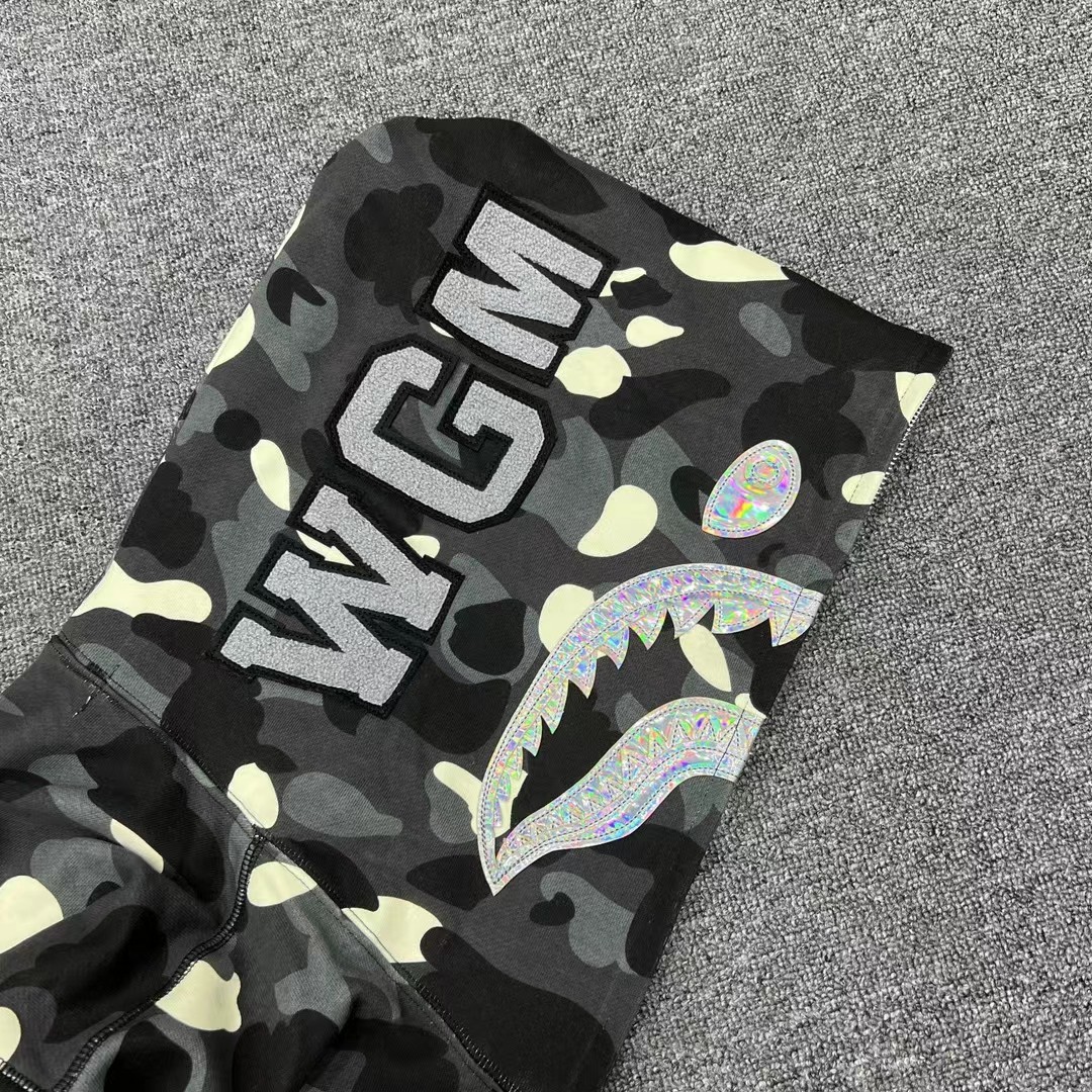 A BATHING APE BAPE  CITY CAMO SHARK HOODIE  夜光 鲨鱼拉链外套  男女同款 黑色