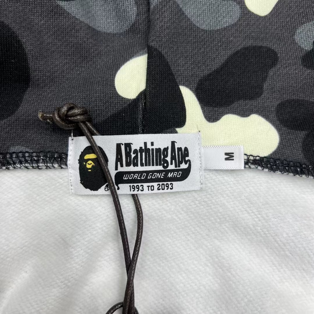 A BATHING APE BAPE  CITY CAMO SHARK HOODIE  夜光 鲨鱼拉链外套  男女同款 黑色