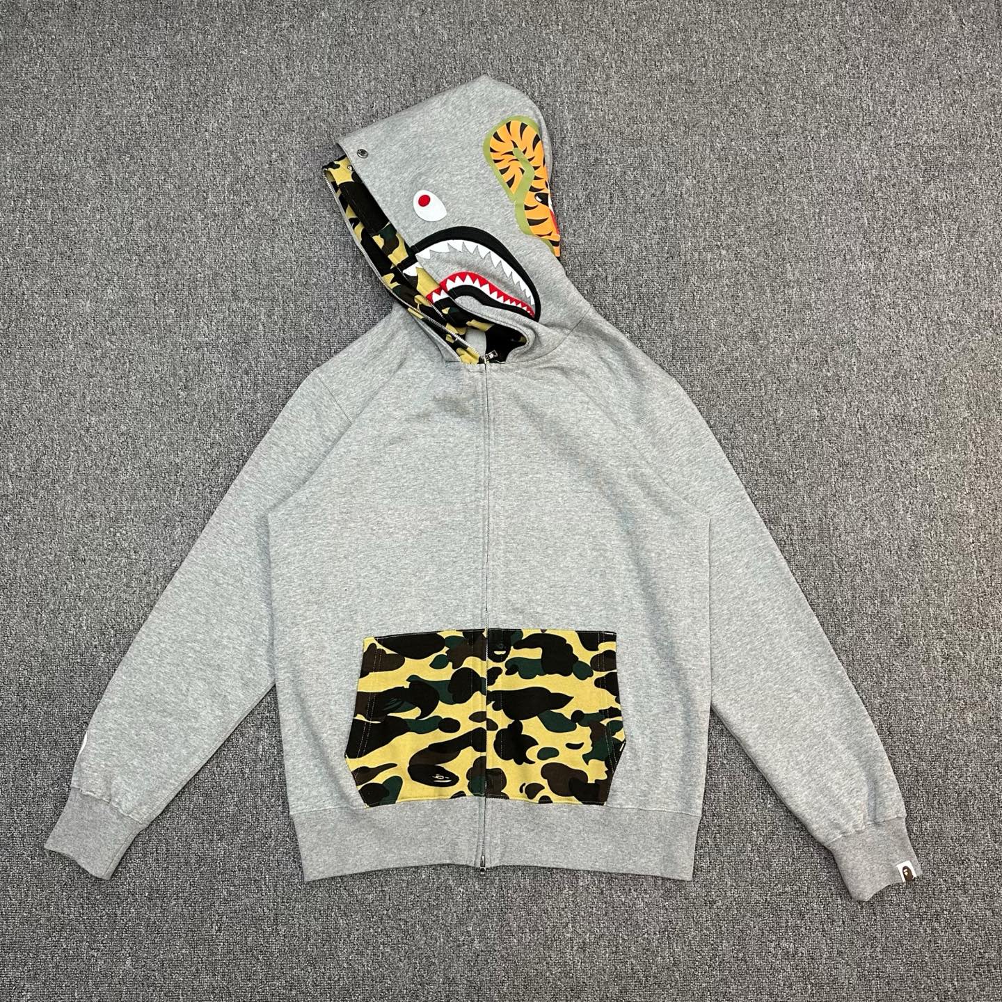 A BATHING APE BAPE  双帽  鲨鱼拉链外套  男女同款 灰色  
