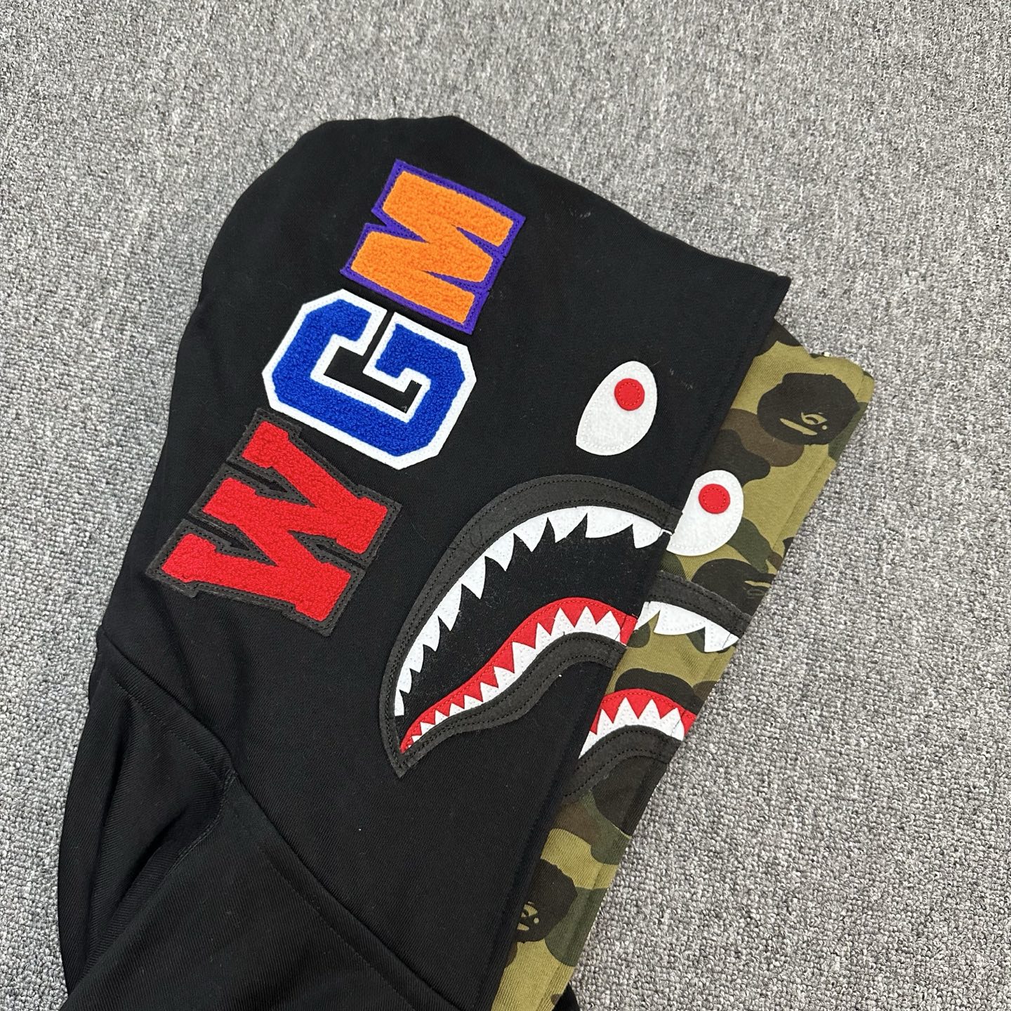 A BATHING APE BAPE  双帽  鲨鱼拉链外套  男女同款 黑色绿