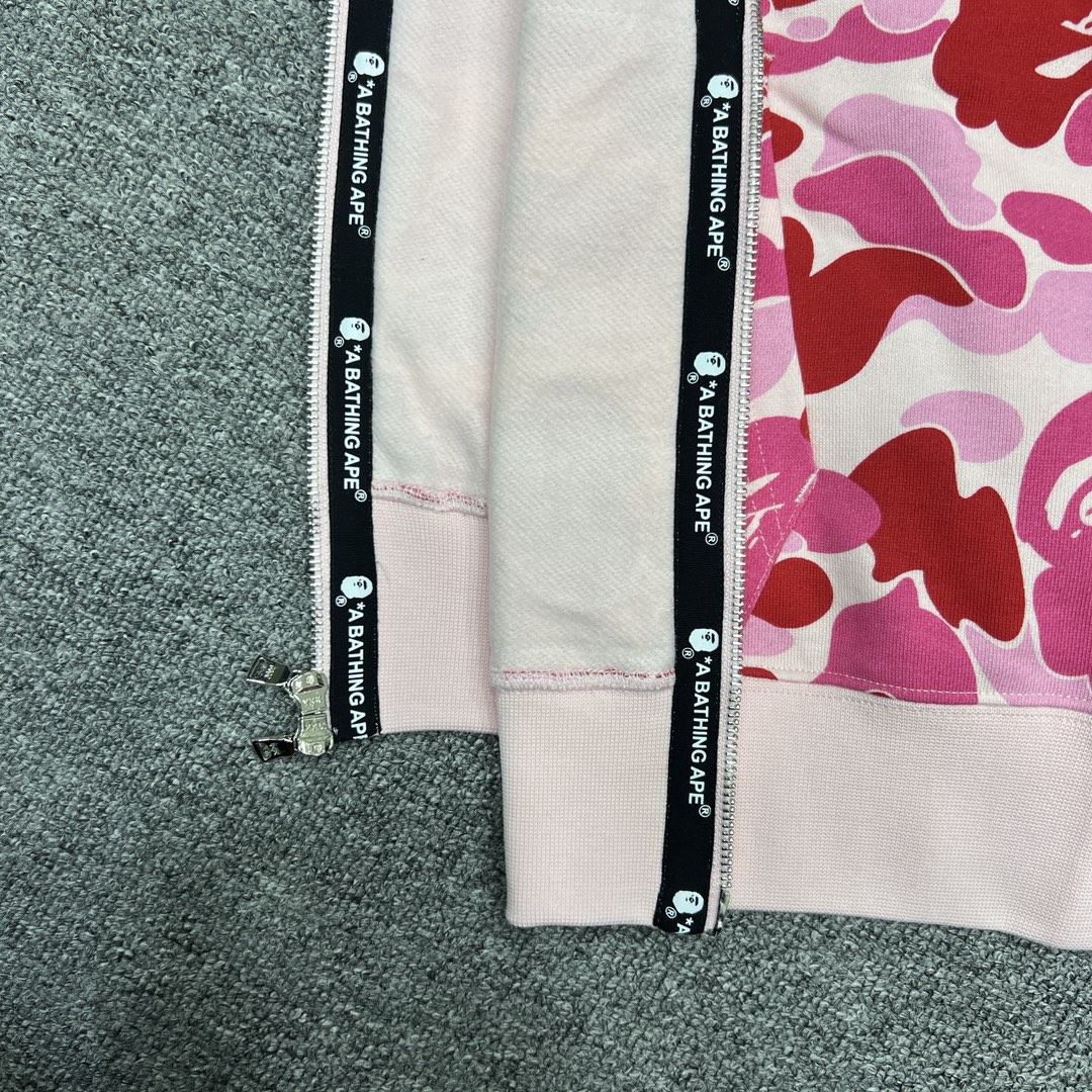 A BATHING APE BAPE  双帽  鲨鱼拉链外套  男女同款 粉色