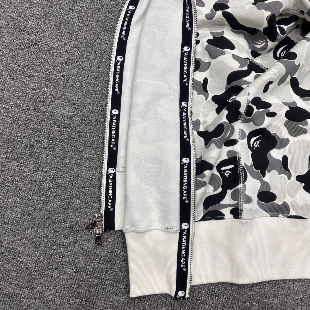 A BATHING APE BAPE  双帽  鲨鱼拉链外套  男女同款 黑白奶牛