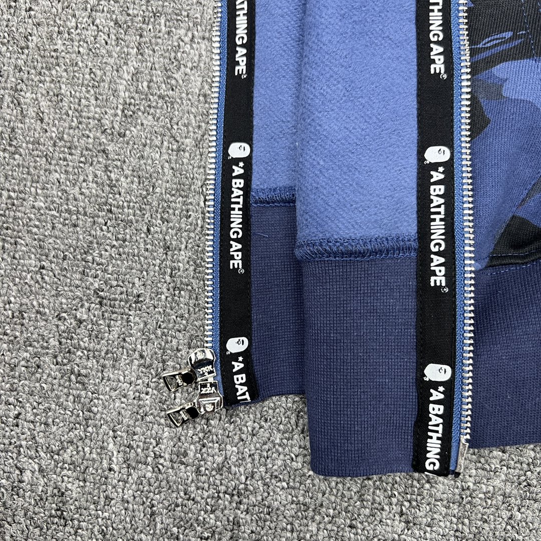 A BATHING APE BAPE  双帽  鲨鱼拉链外套  男女同款 红色  1G80-115-022