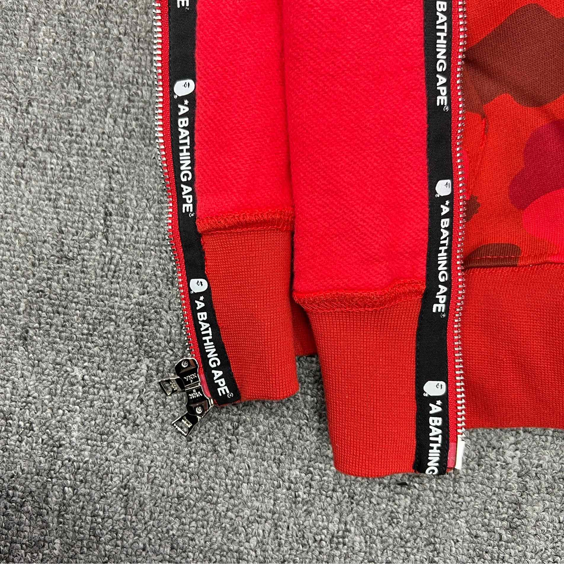 A BATHING APE BAPE  双帽  鲨鱼拉链外套  男女同款 红色  1G80-115-022