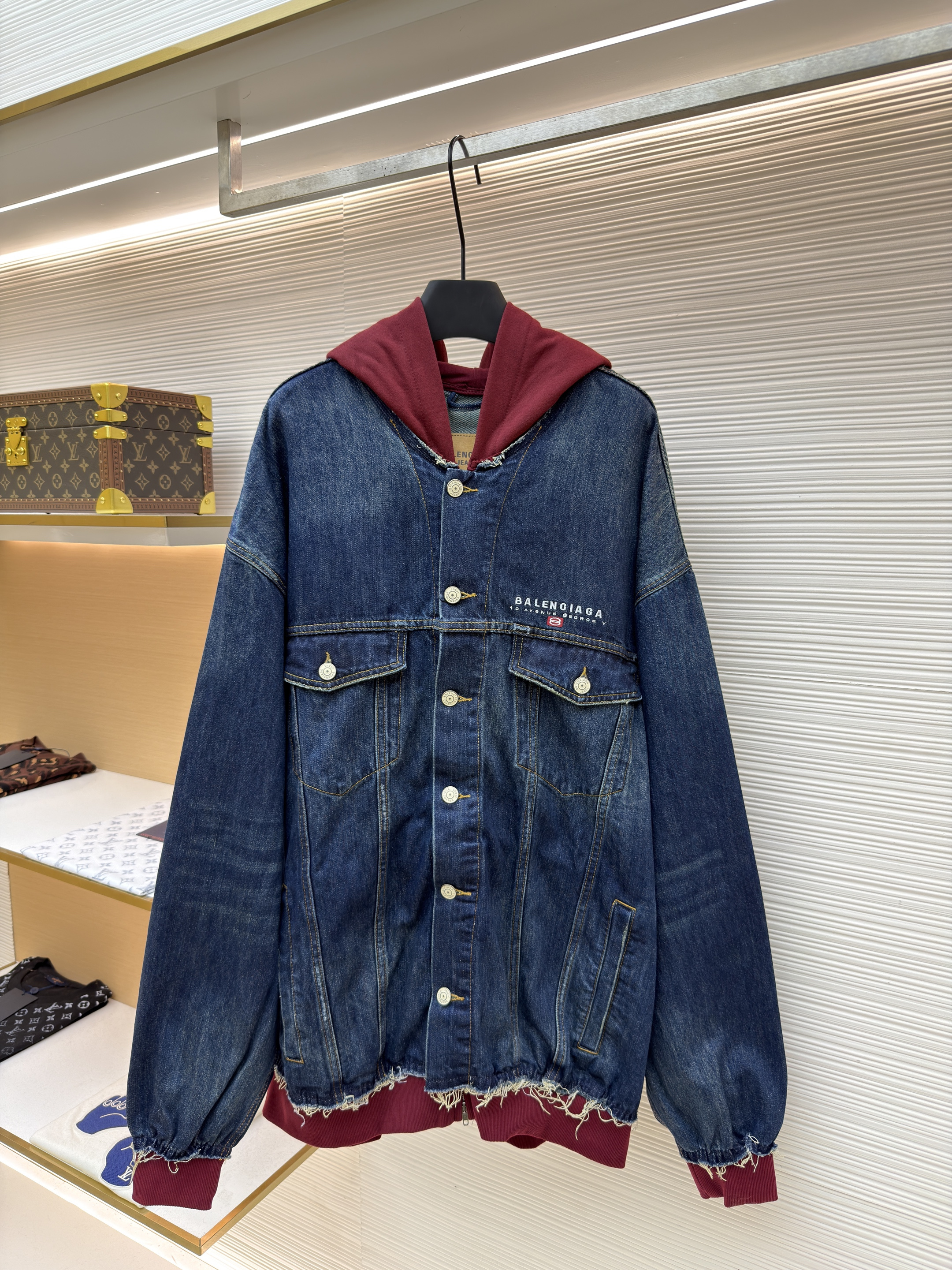 Balenciaga 巴黎世家 拼接刺绣牛仔兜帽外套 牛仔衣 夹克 长袖 蓝色 C0