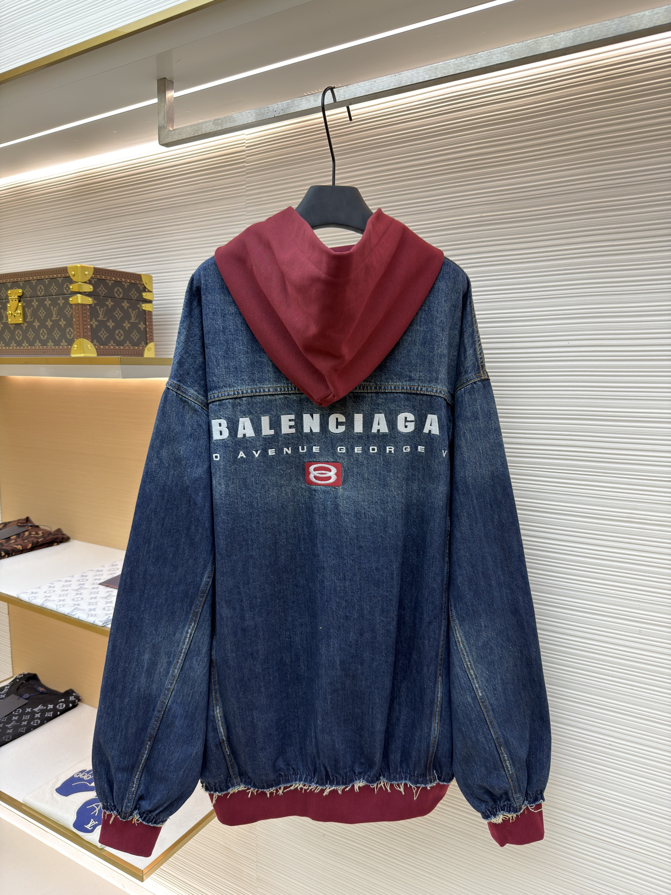 Balenciaga 巴黎世家 拼接刺绣牛仔兜帽外套 牛仔衣 夹克 长袖 蓝色 C0