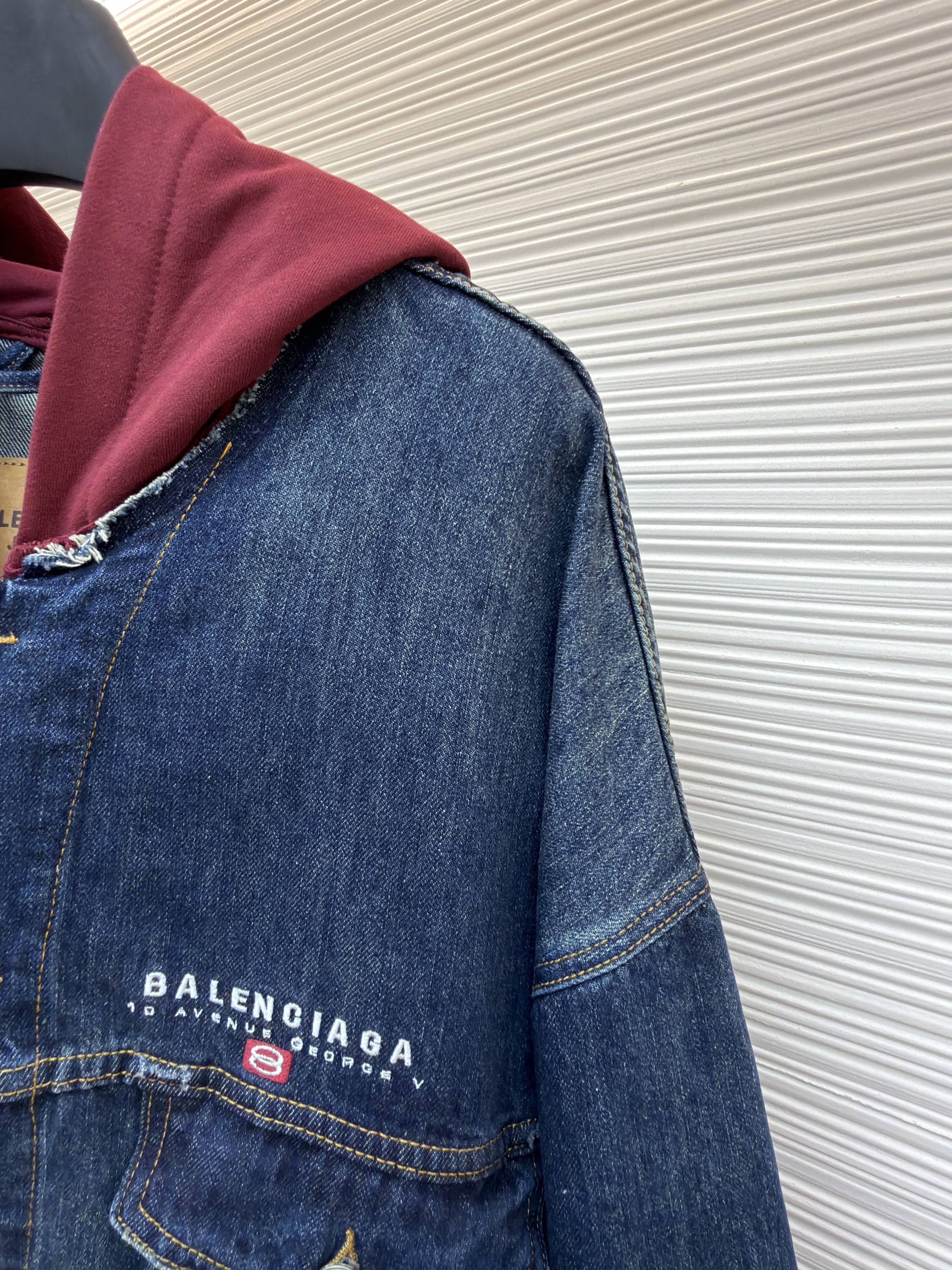 Balenciaga 巴黎世家 拼接刺绣牛仔兜帽外套 牛仔衣 夹克 长袖 蓝色 C0