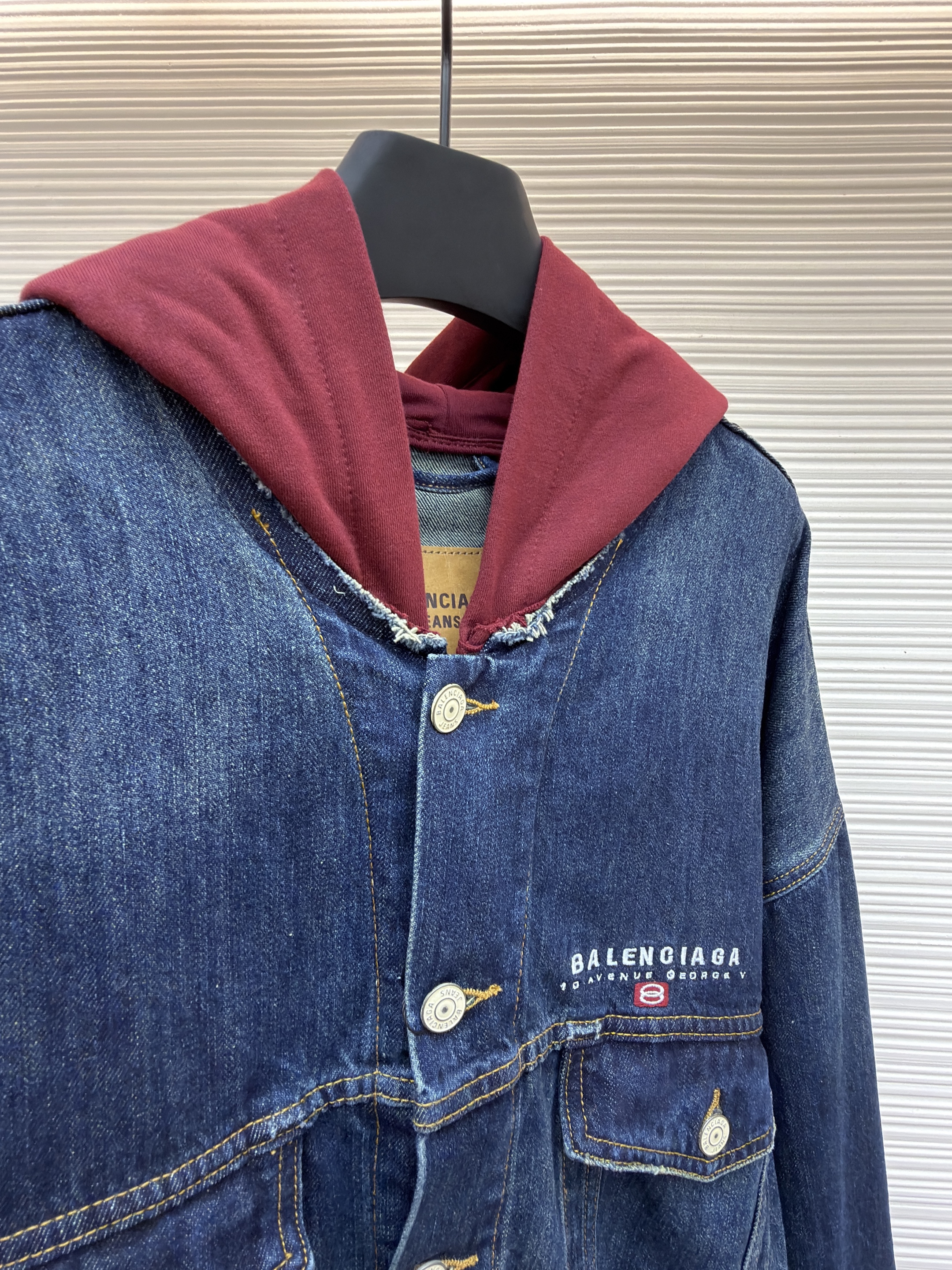 Balenciaga 巴黎世家 拼接刺绣牛仔兜帽外套 牛仔衣 夹克 长袖 蓝色 C0