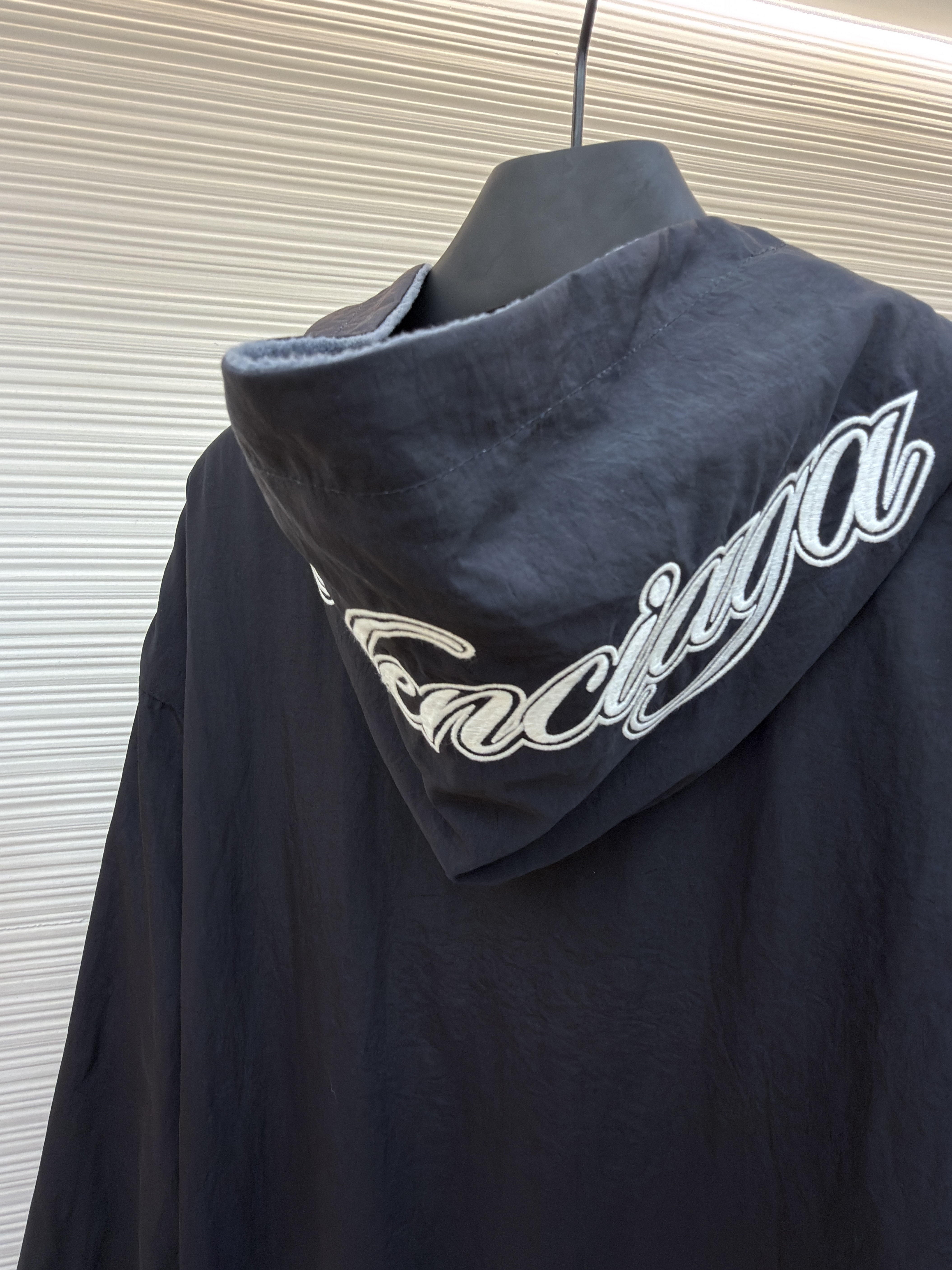 Balenciaga 巴黎世家 草书刺绣抓绒双面两穿拉链连帽夹克 外套 秋冬 长袖 C0