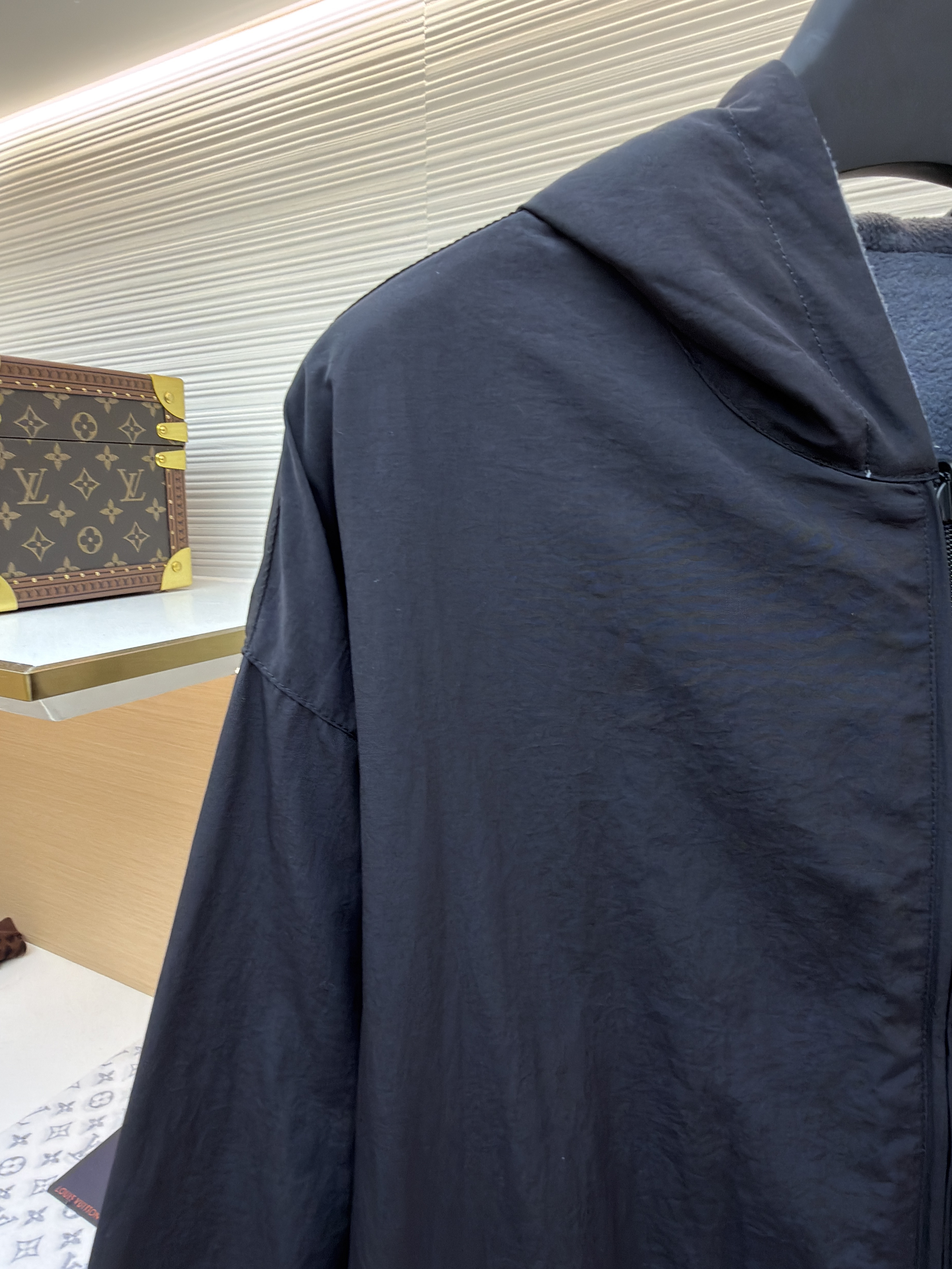 Balenciaga 巴黎世家 草书刺绣抓绒双面两穿拉链连帽夹克 外套 秋冬 长袖 C0