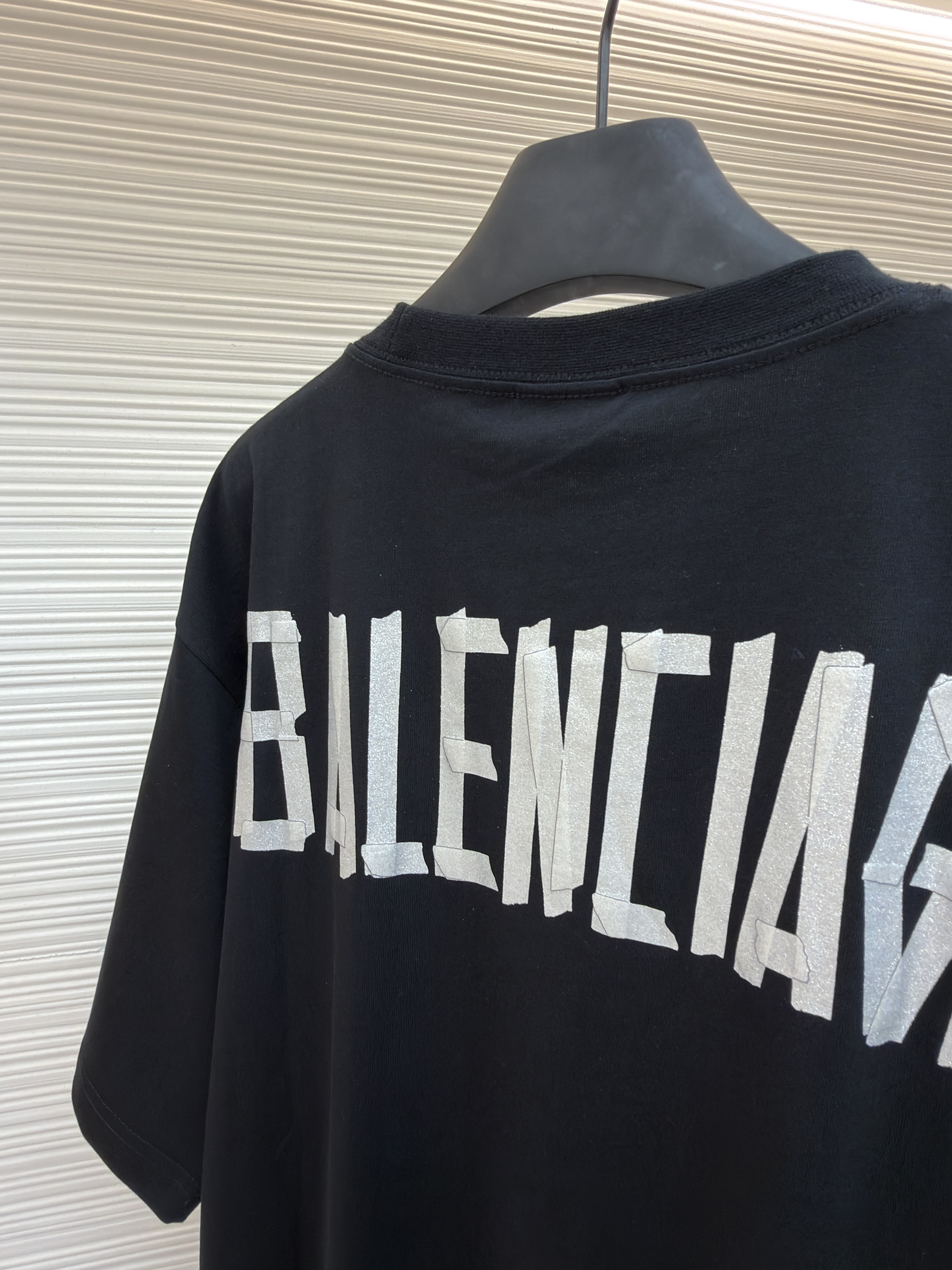 Balenciaga 巴黎世家 细闪胶带印花圆领短袖 T恤 圆领 夏季 黑色 灰色 A0 