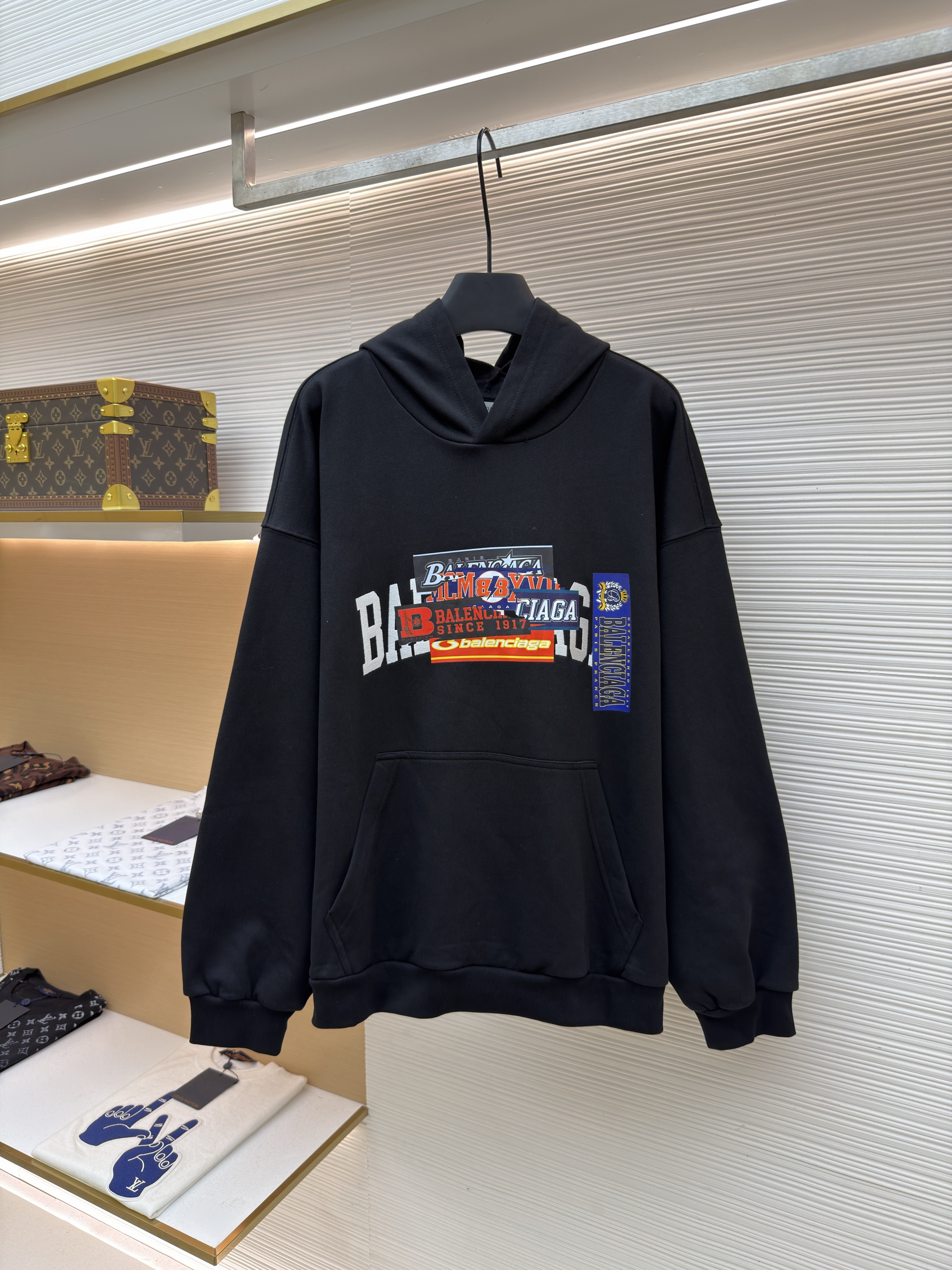 Balenciaga 巴黎世家 Bumper Stickers连帽卫衣 外套 连帽衫 长袖 秋冬 黑色 B0