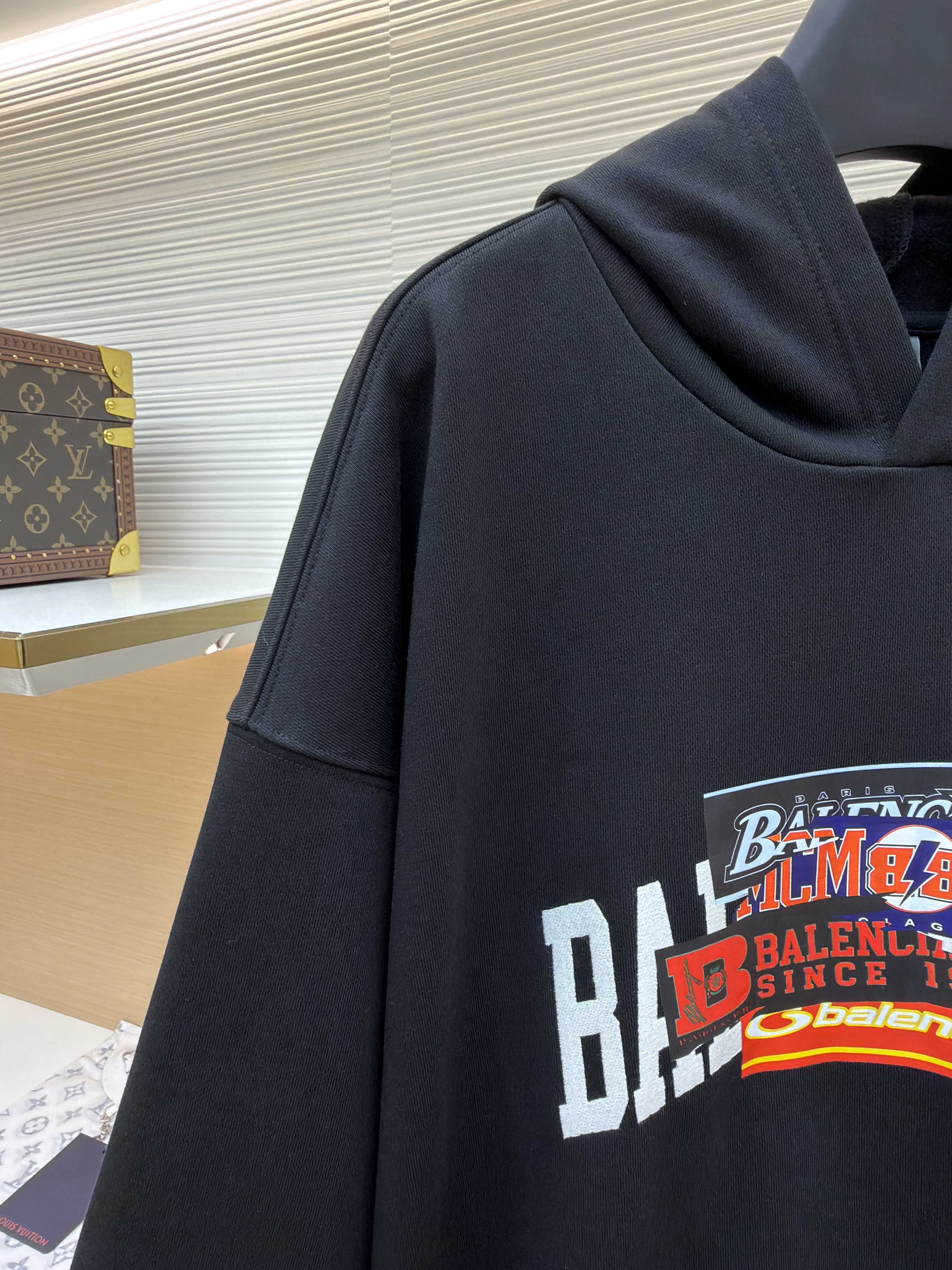 Balenciaga 巴黎世家 Bumper Stickers连帽卫衣 外套 连帽衫 长袖 秋冬 黑色 B0