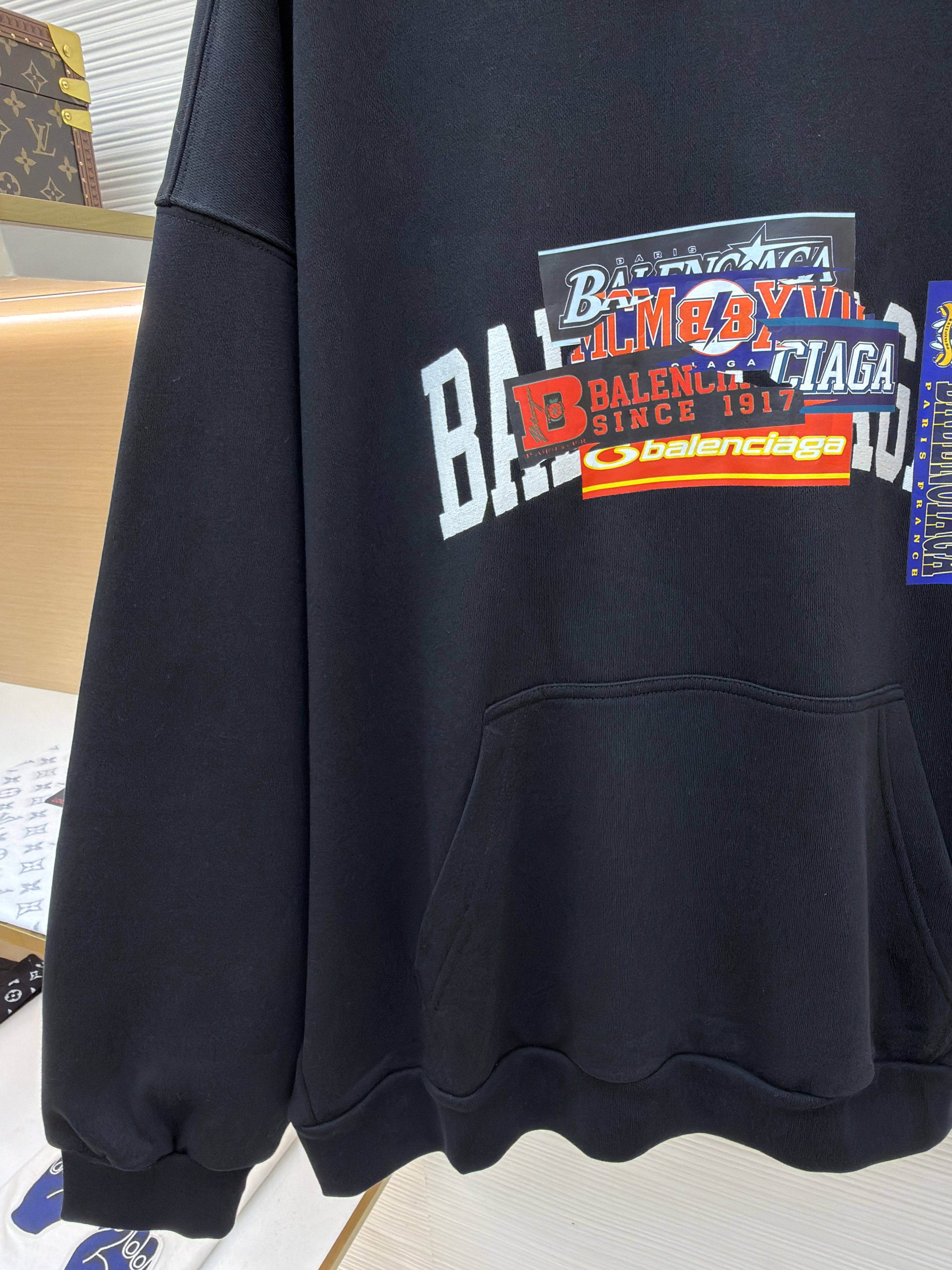 Balenciaga 巴黎世家 Bumper Stickers连帽卫衣 外套 连帽衫 长袖 秋冬 黑色 B0