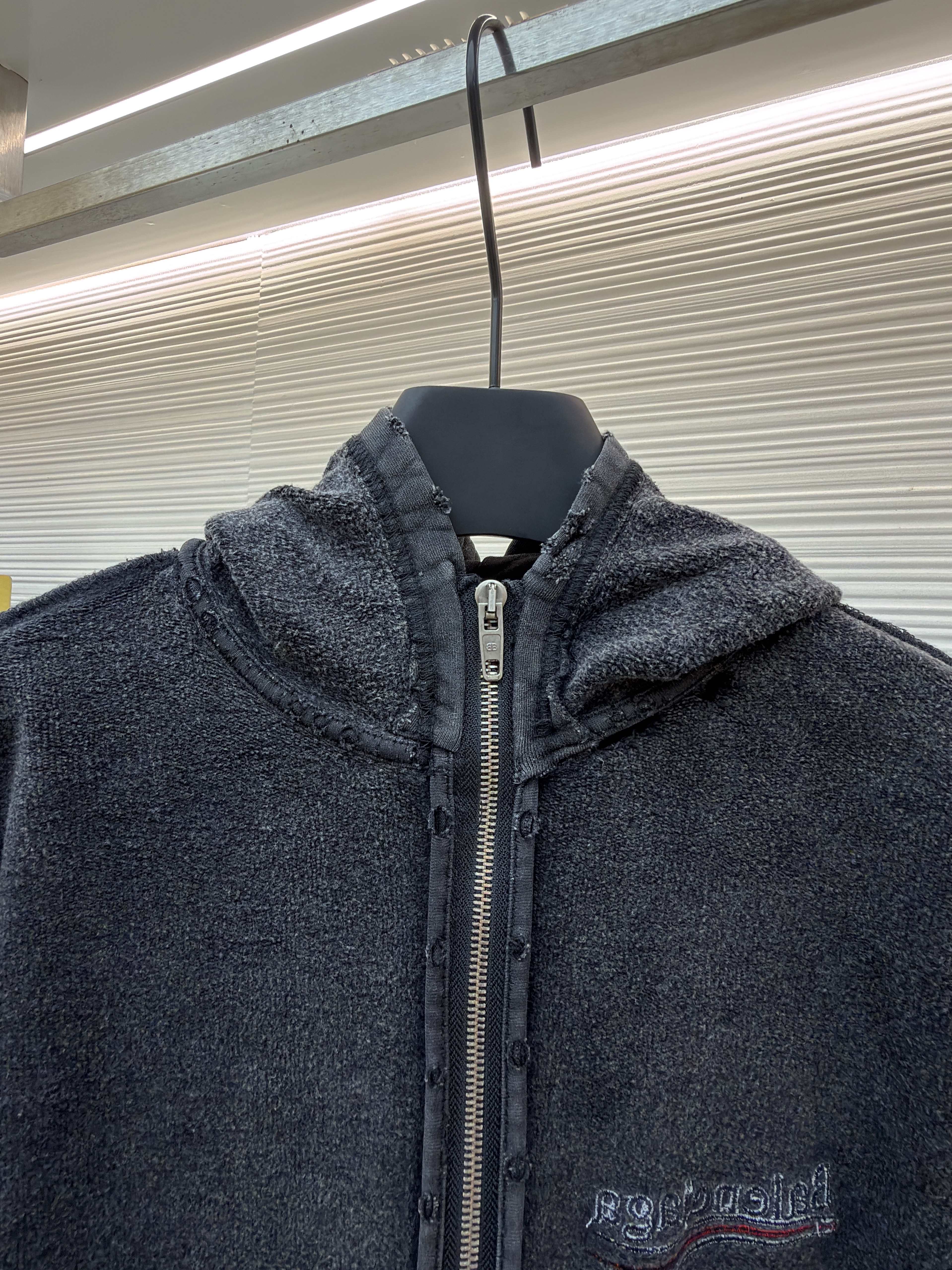 Balenciaga 巴黎世家 做旧反转可乐拉链连帽卫衣 夹克 外套 连帽衫 长袖 秋冬 深灰色 B0