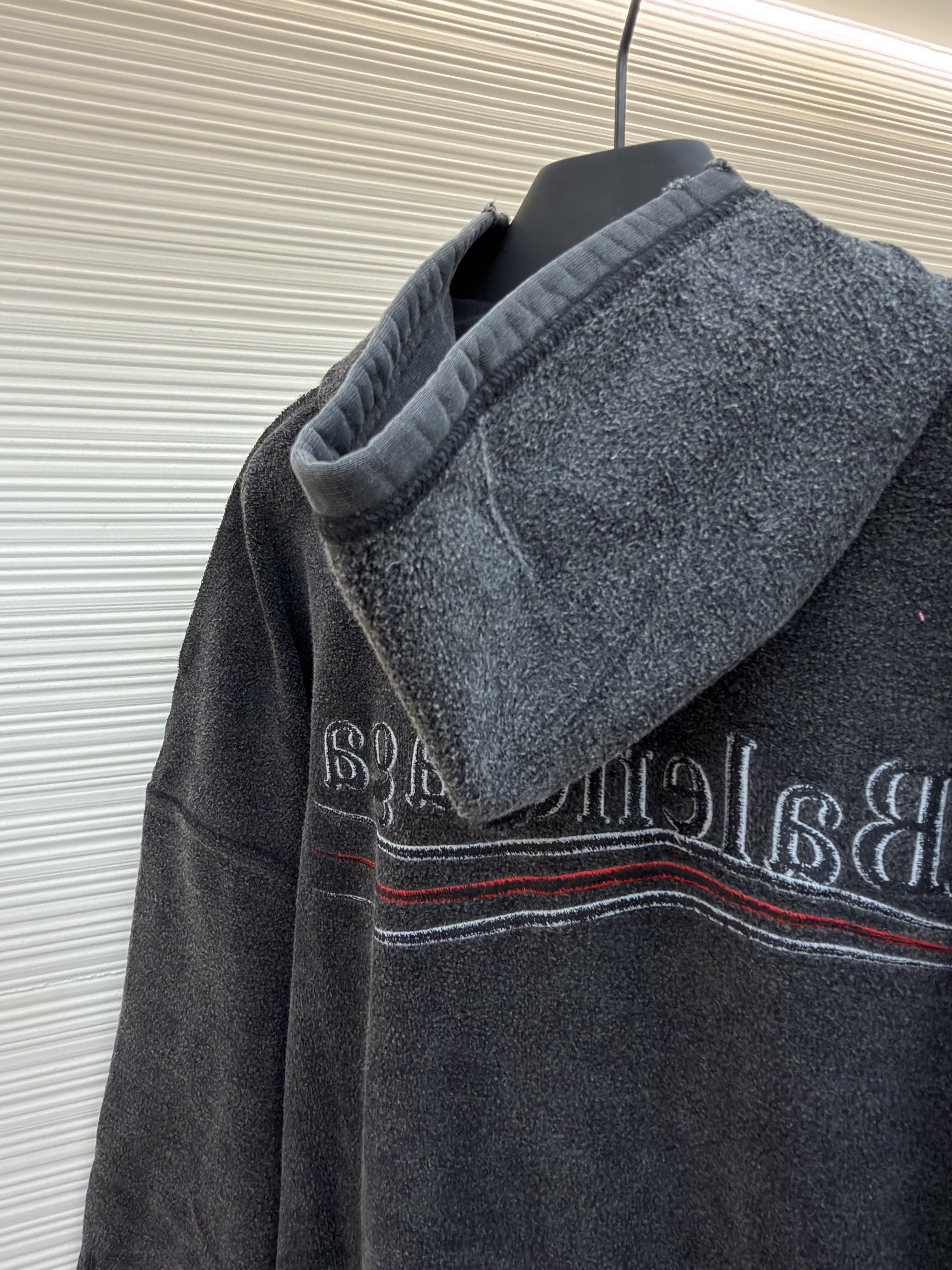 Balenciaga 巴黎世家 做旧反转可乐拉链连帽卫衣 夹克 外套 连帽衫 长袖 秋冬 深灰色 B0