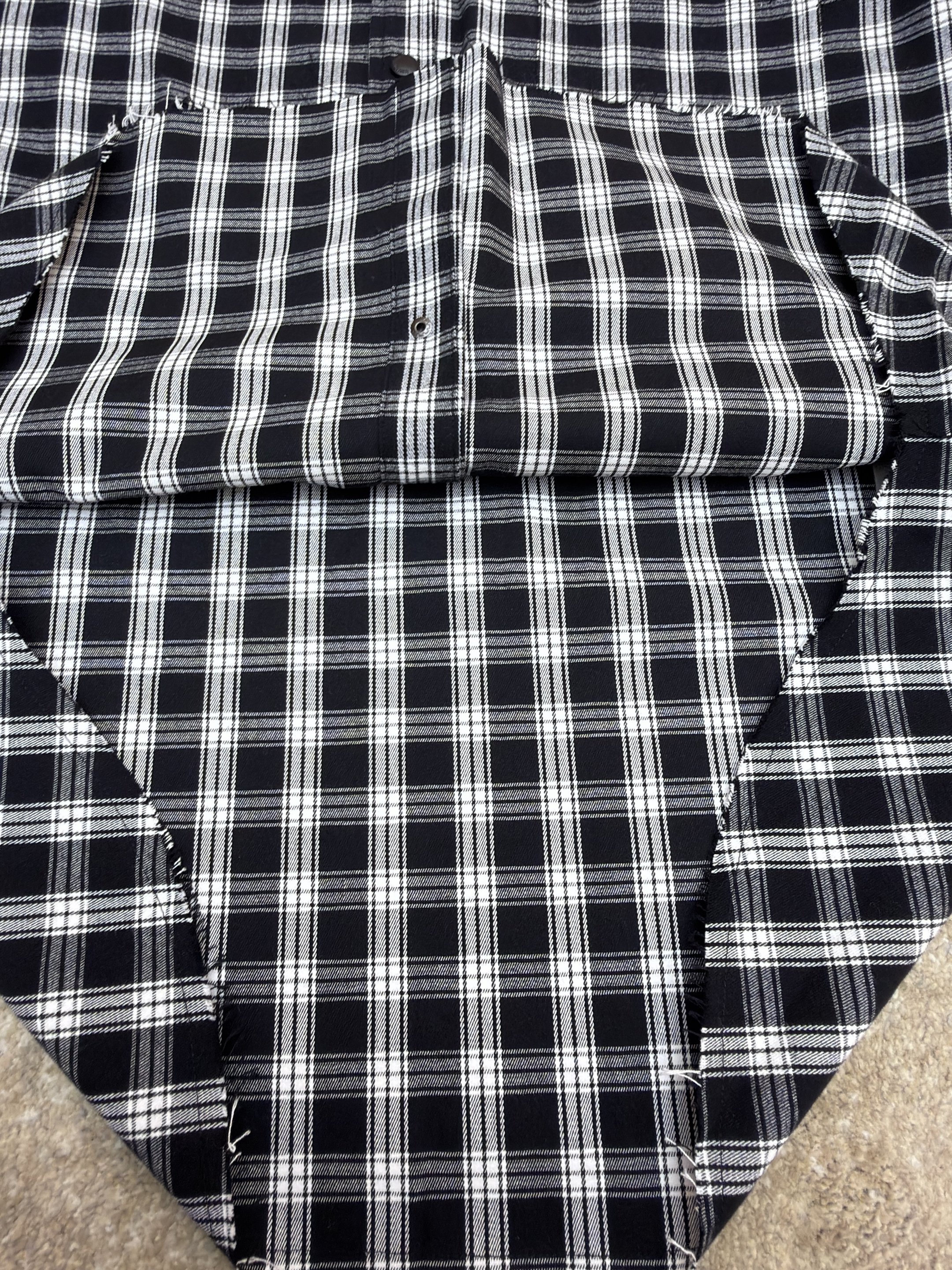 Balenciaga 巴黎世家 黑白格子毛边破坏衬衫 长袖 外套 黑色 B0