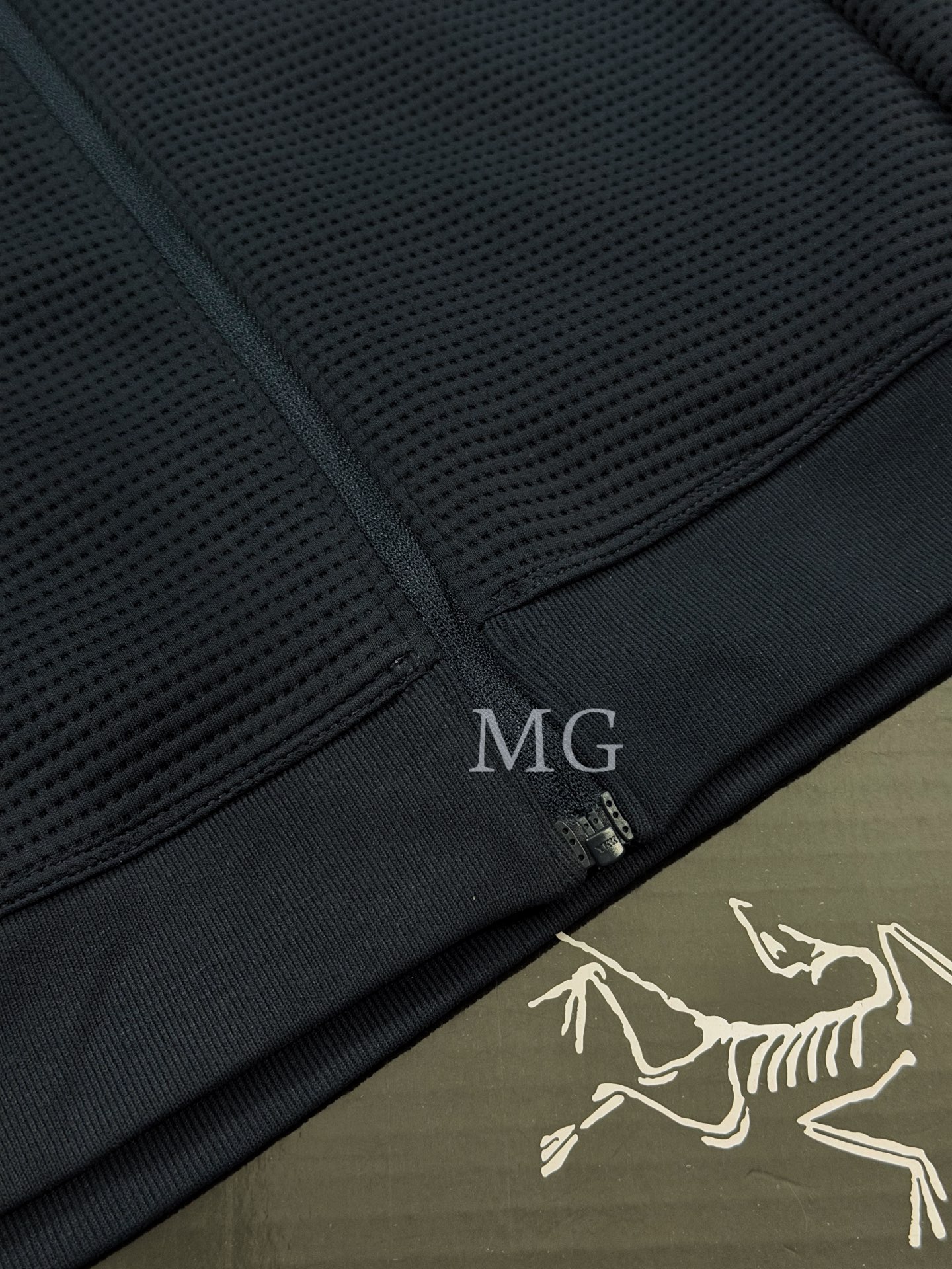 C13 台州 Arcteryx 始祖鸟 OLERA FULL ZIP HOODY 华夫格 拉链连帽 保暖 透气夹克 X000009918