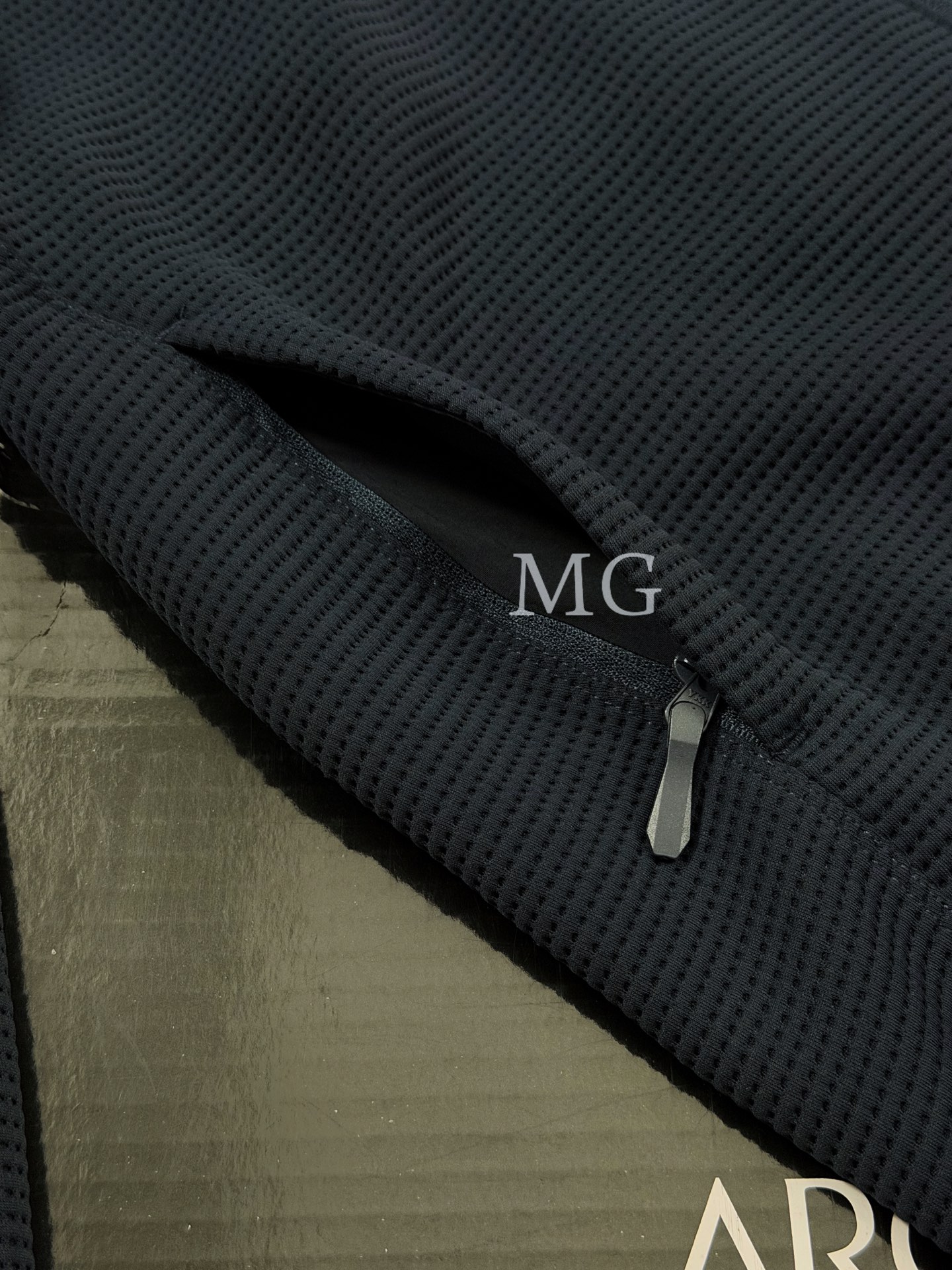 C13 台州 Arcteryx 始祖鸟 OLERA FULL ZIP HOODY 华夫格 拉链连帽 保暖 透气夹克 X000009918