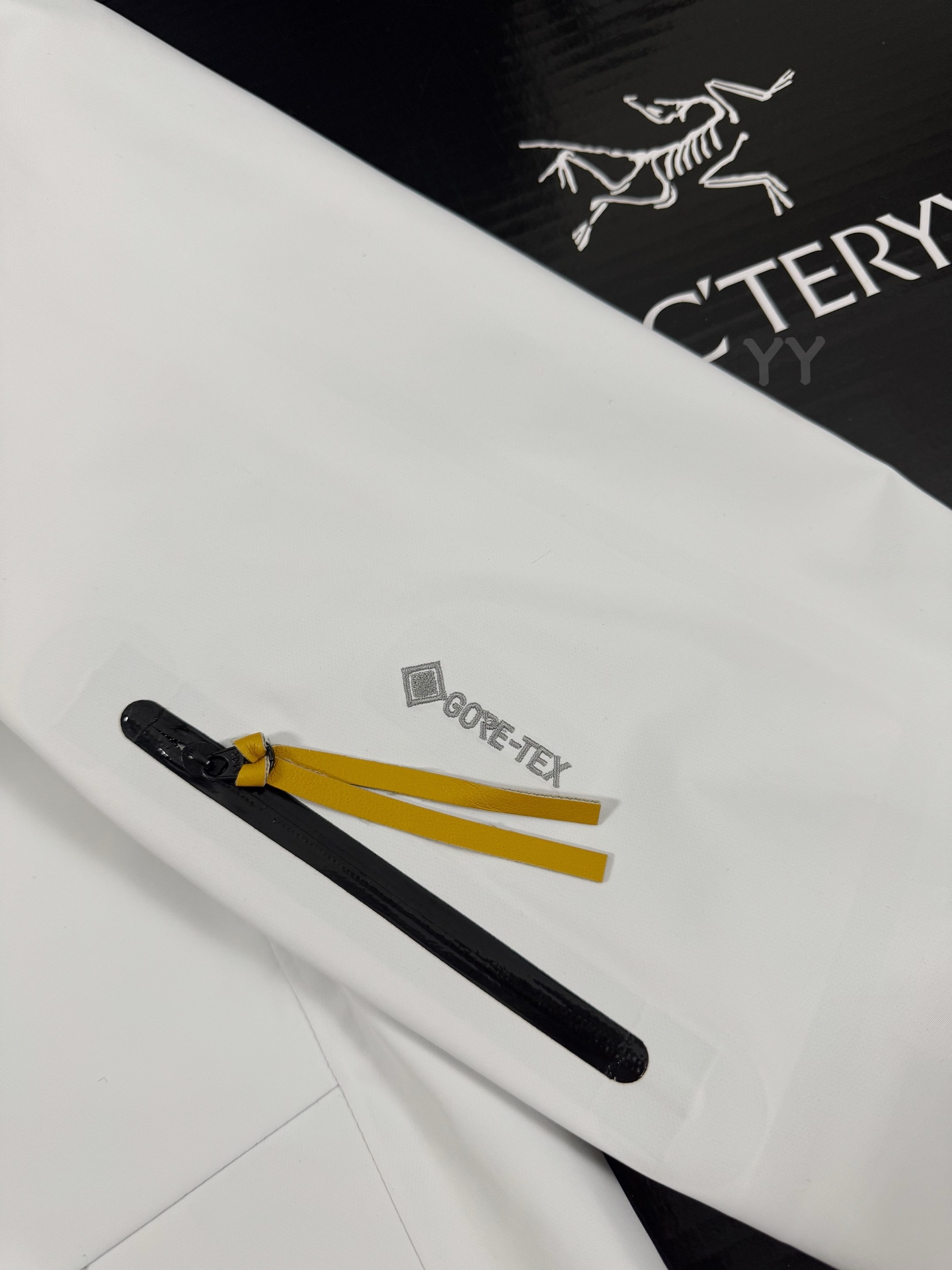 G70 台州 Arcteryx 始祖鸟 JILSANDER联名款 Gore-Tex 防风防水 夹克 长袖 滑雪服 男款 白黄B5-