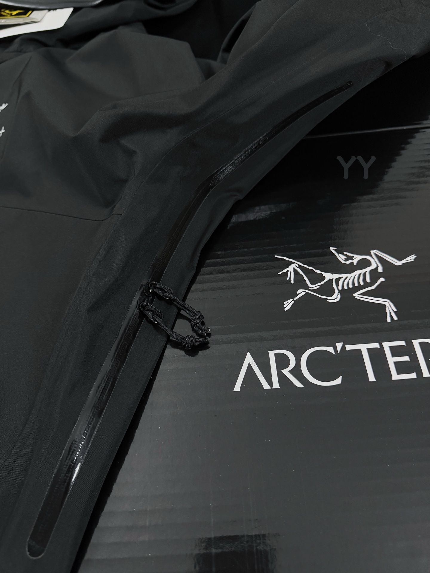 G84 台州 Arcteryx 始祖鸟 JILSANDER联名款 Gore-Tex 防风防水 夹克 长袖 滑雪服 男款 黑色B5-X000005290 28806