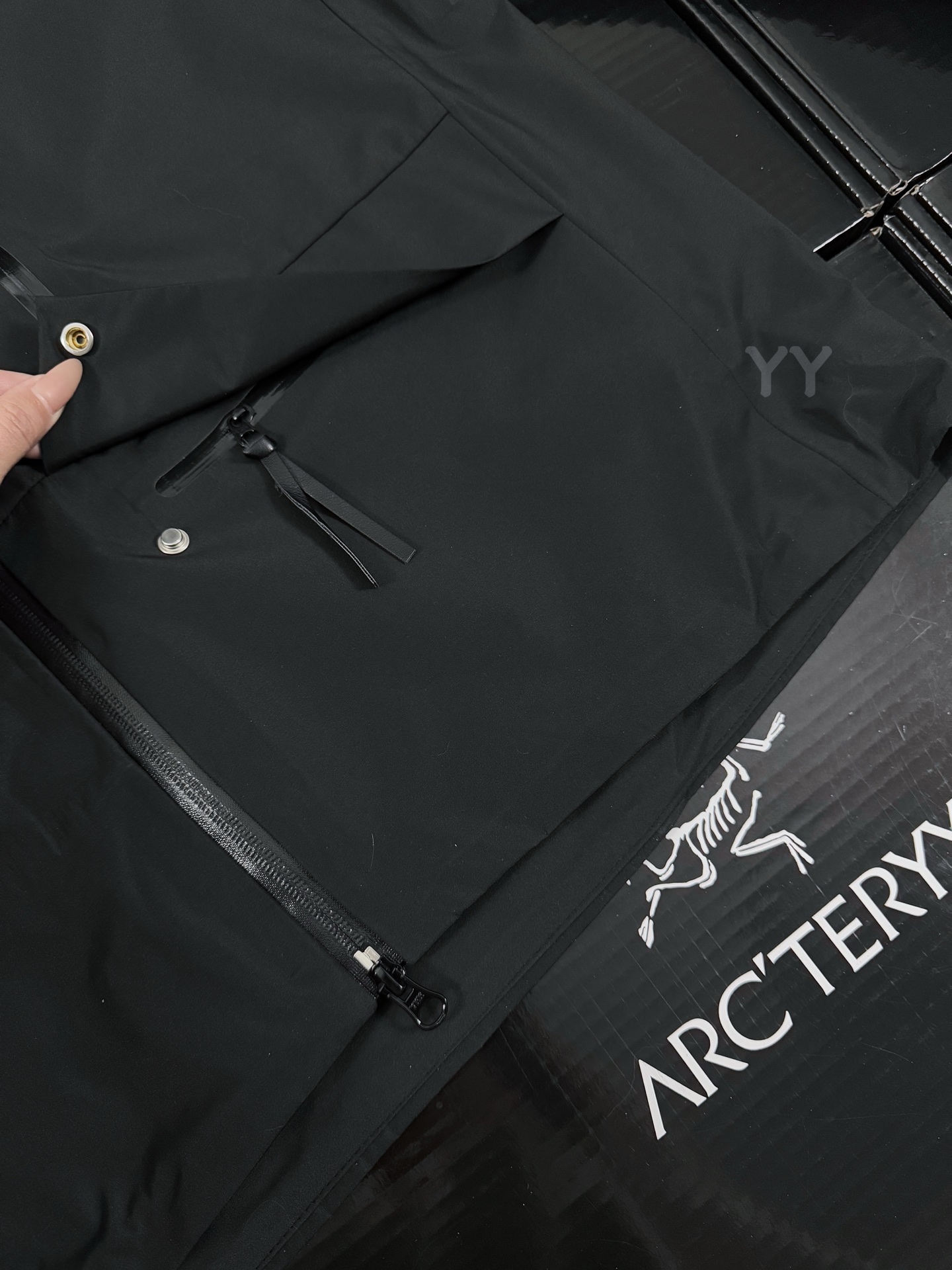 G84 台州 Arcteryx 始祖鸟 JILSANDER联名款 Gore-Tex 防风防水 夹克 长袖 滑雪服 男款 黑色B5-X000005290 28806