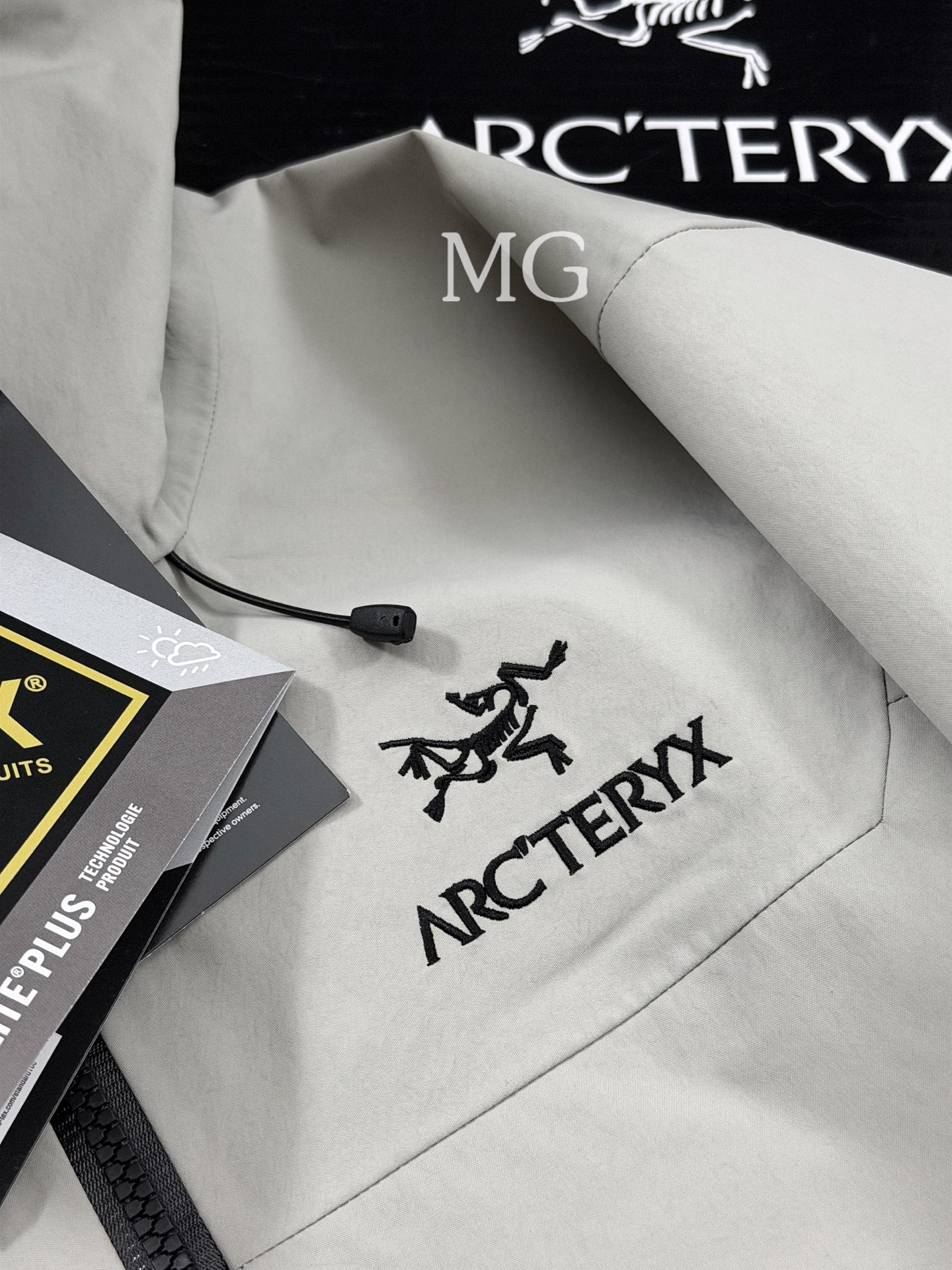 G13 台州 第7代 Arcteryx 始祖鸟 Alpha SV GORE-TEX Pro 冲锋 硬壳 防风防水 夹克 长袖 男款B5 流木白 X000007555