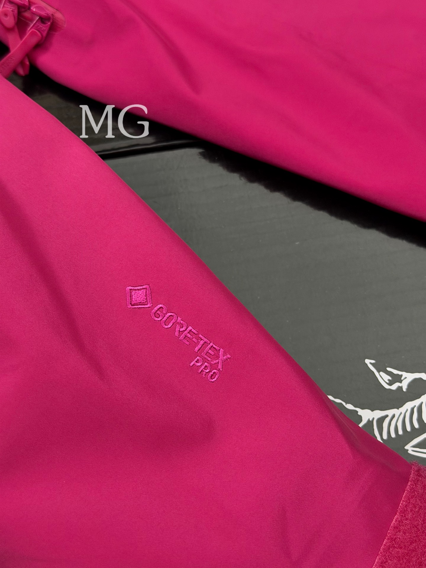 G13 台州 第7代 Arcteryx 始祖鸟 Alpha SV GORE-TEX Pro 冲锋 硬壳 防风防水 夹克 长袖 男款B5 玫红 X000007555