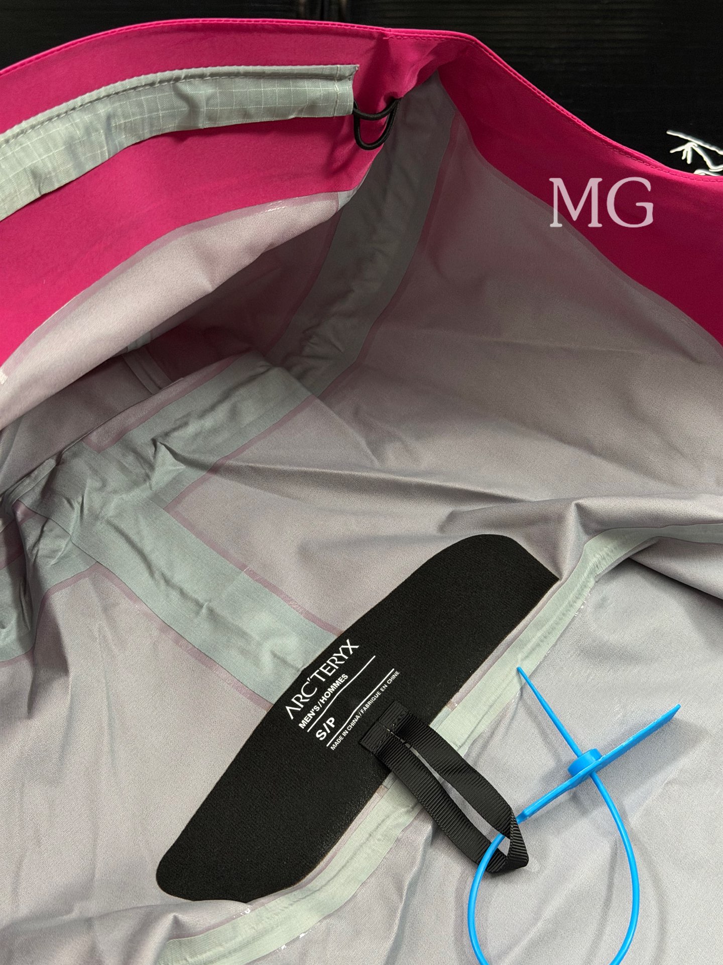 G13 台州 第7代 Arcteryx 始祖鸟 Alpha SV GORE-TEX Pro 冲锋 硬壳 防风防水 夹克 长袖 男款B5 玫红 X000007555