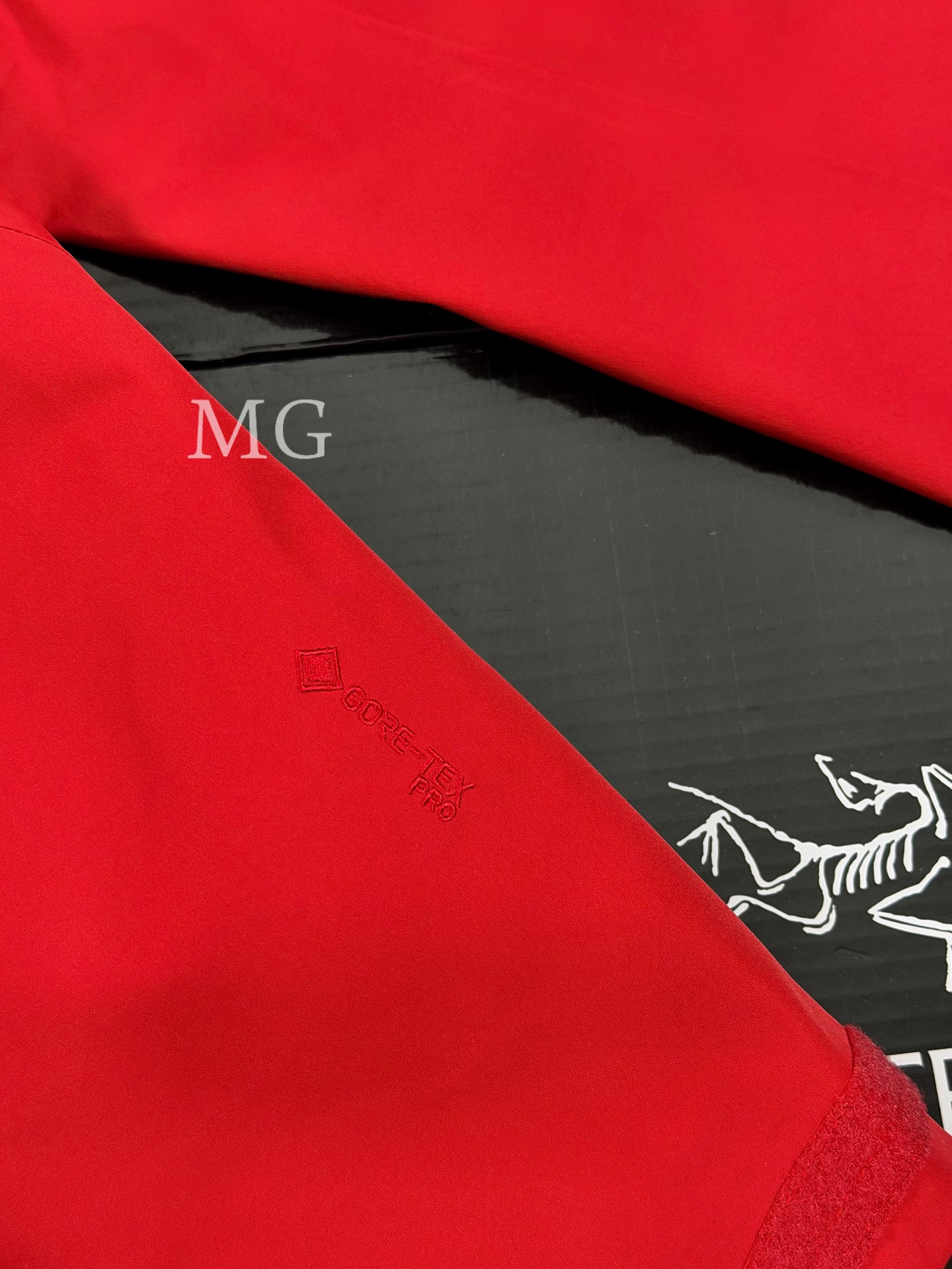 G13 台州 第7代 Arcteryx 始祖鸟 Alpha SV GORE-TEX Pro 冲锋 硬壳 防风防水 夹克 长袖 男款B5 雀跃红 X000007555