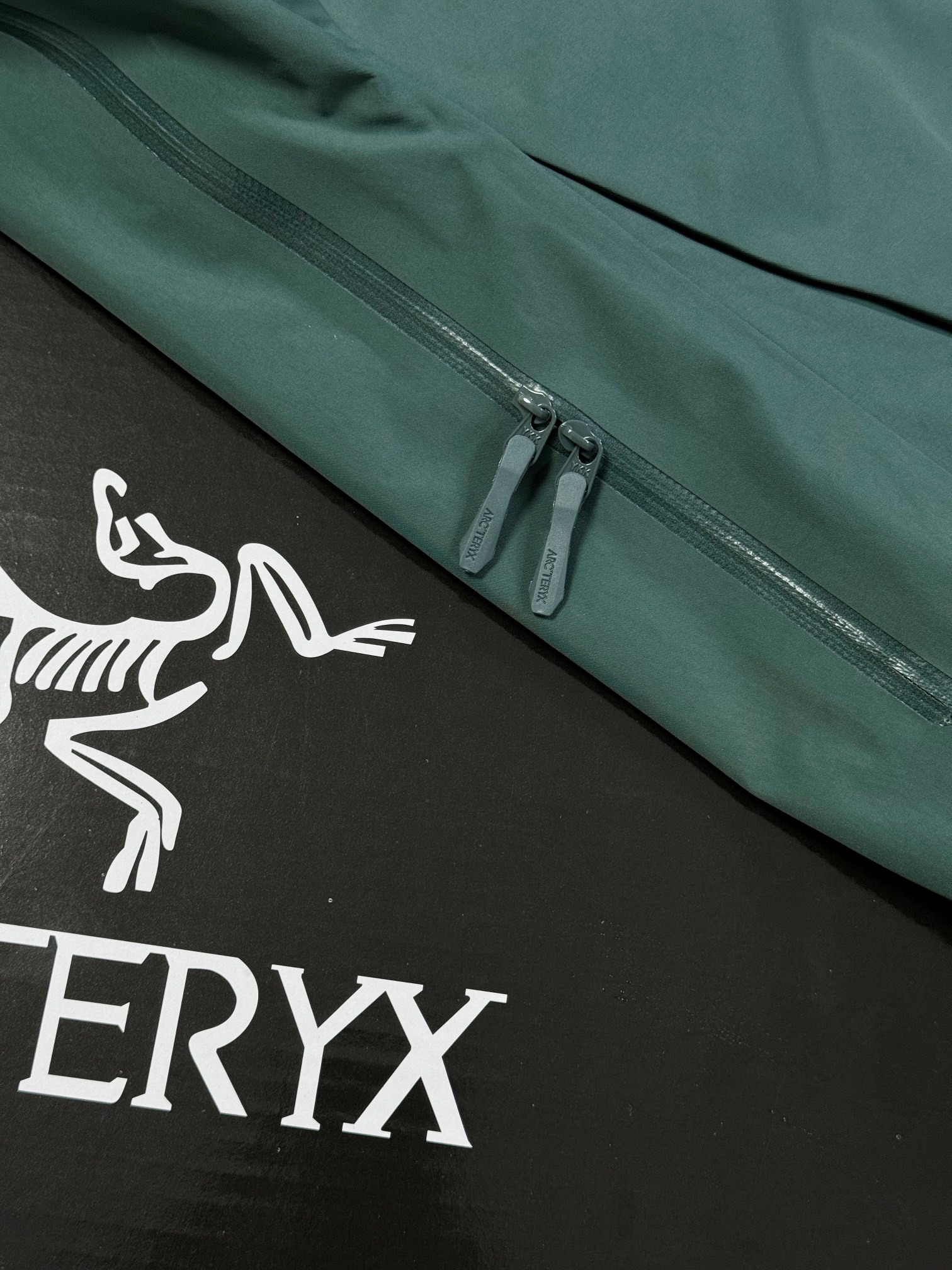 G13 台州 第7代 Arcteryx 始祖鸟 Alpha SV GORE-TEX Pro 冲锋 硬壳 防风防水 夹克 长袖 男款B5 黑金绿X000007555