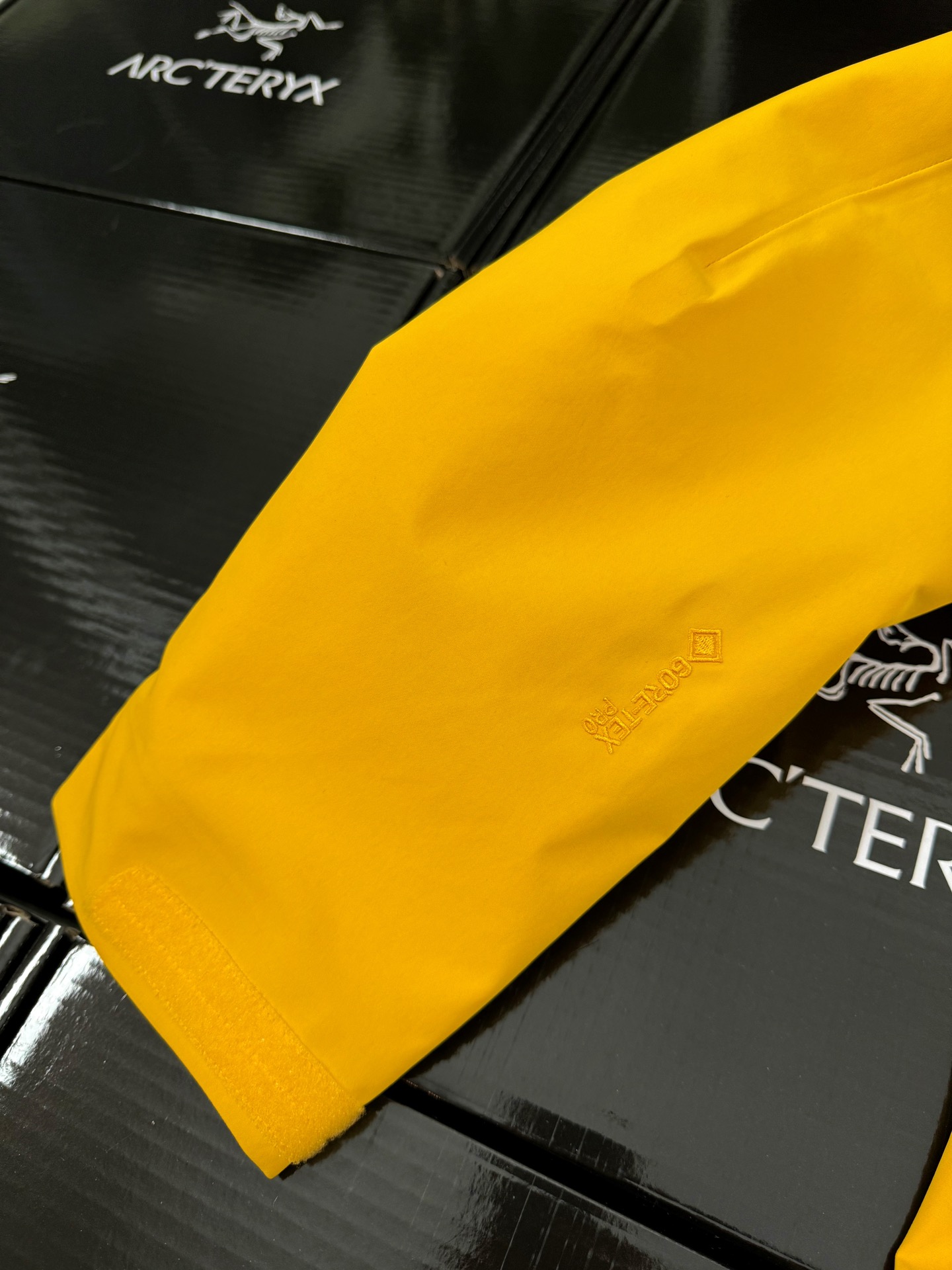 G13 台州 第7代 Arcteryx 始祖鸟 Alpha SV GORE-TEX Pro 冲锋 硬壳 防风防水 夹克 长袖 男款B5 黄色X000007555