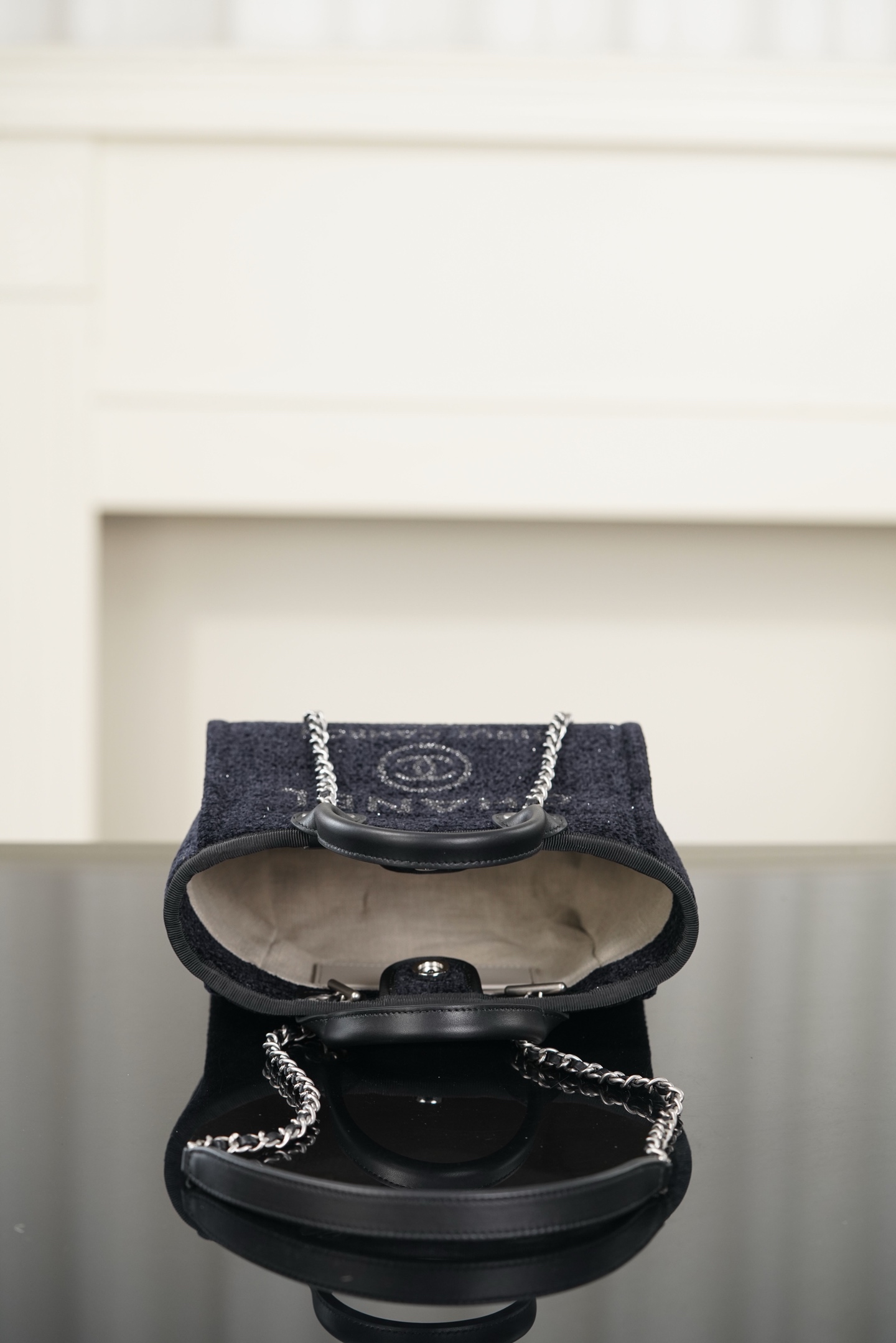 CHANEL 单肩手提 26A 双C LOGO - (Black ) Small Beach Shoulder Bag-A0- AS6374-B24735-94305