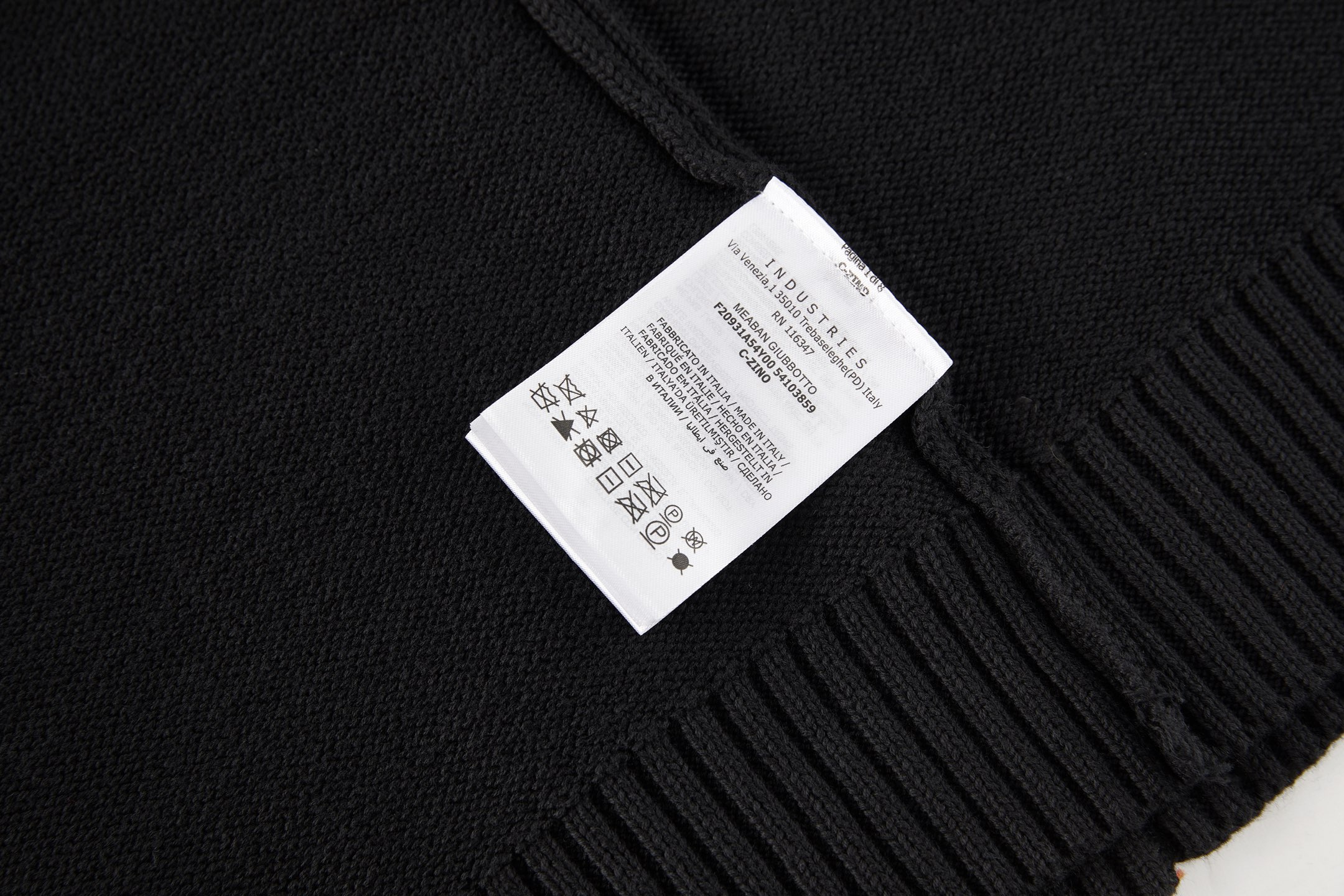 Moncler 蒙口硅胶徽标圆领毛衣 针织衫 外套 秋冬款 黑色 B0 
