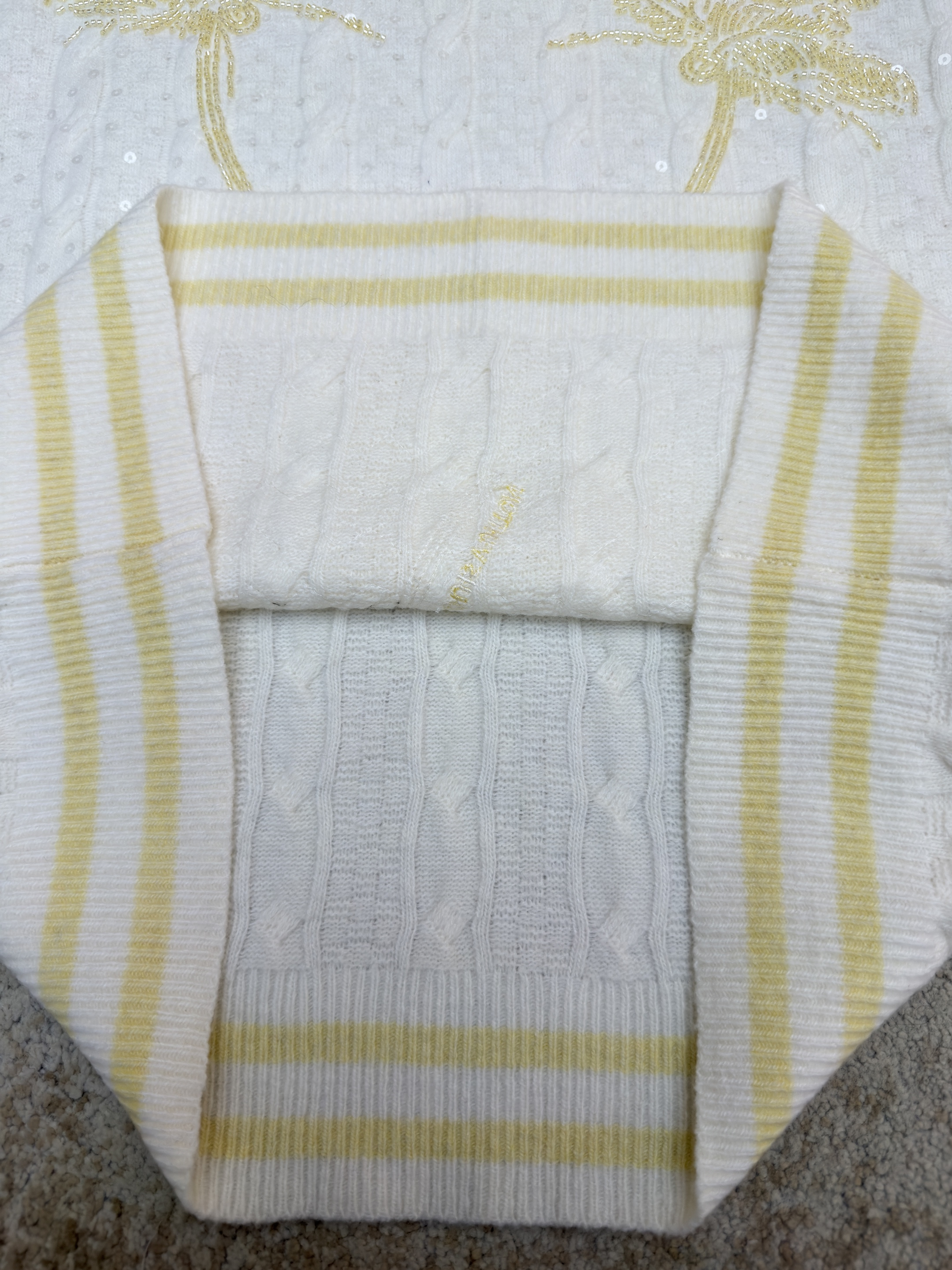 LOUIS VUITTON 路易威登 字母刺绣花卉串珠亮片提花V领针织马甲 背心 毛衣 针织衫 长袖 外套 白色 红色 B5 