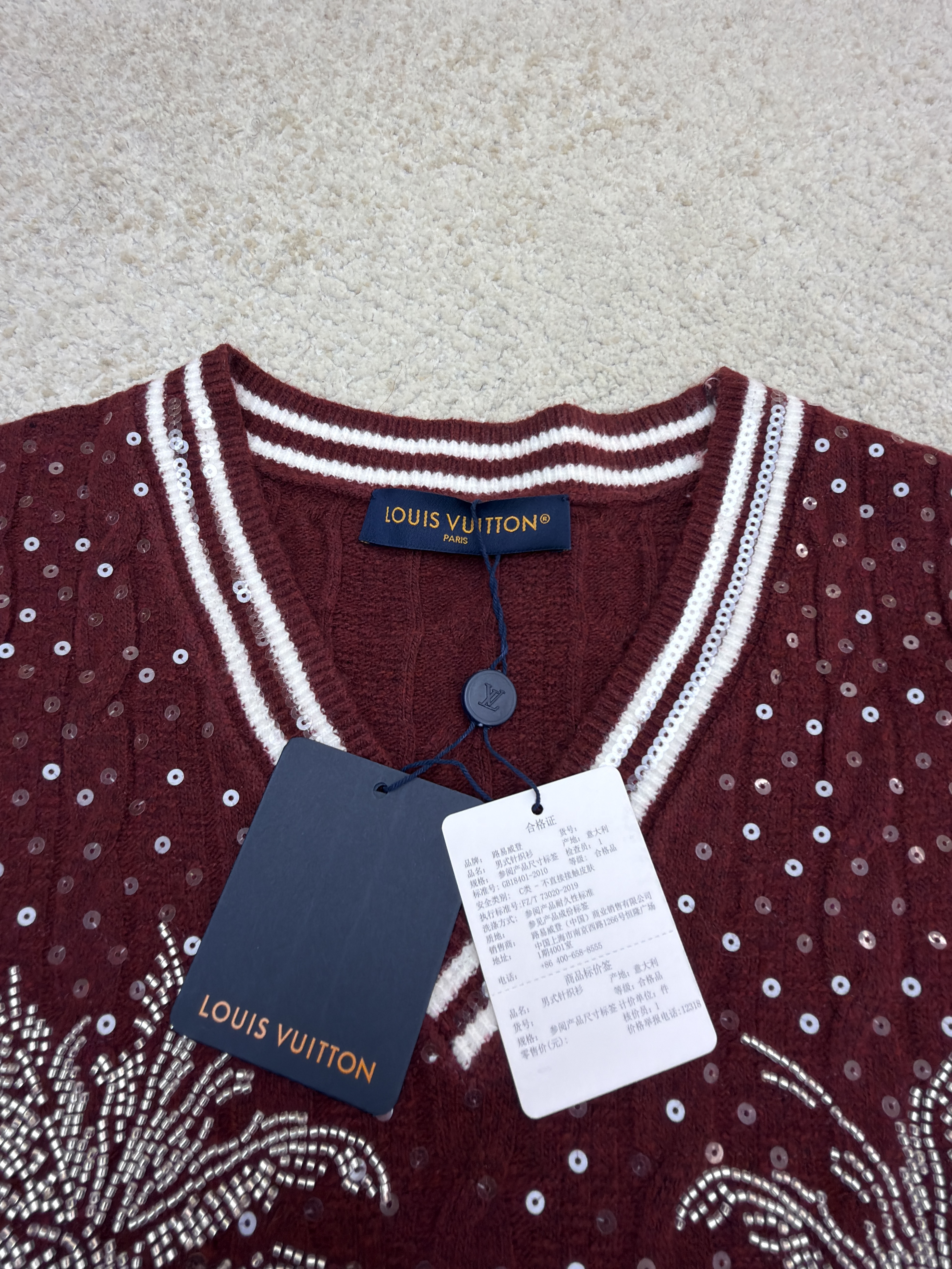 LOUIS VUITTON 路易威登 字母刺绣花卉串珠亮片提花V领针织马甲 背心 毛衣 针织衫 长袖 外套 白色 红色 B5 