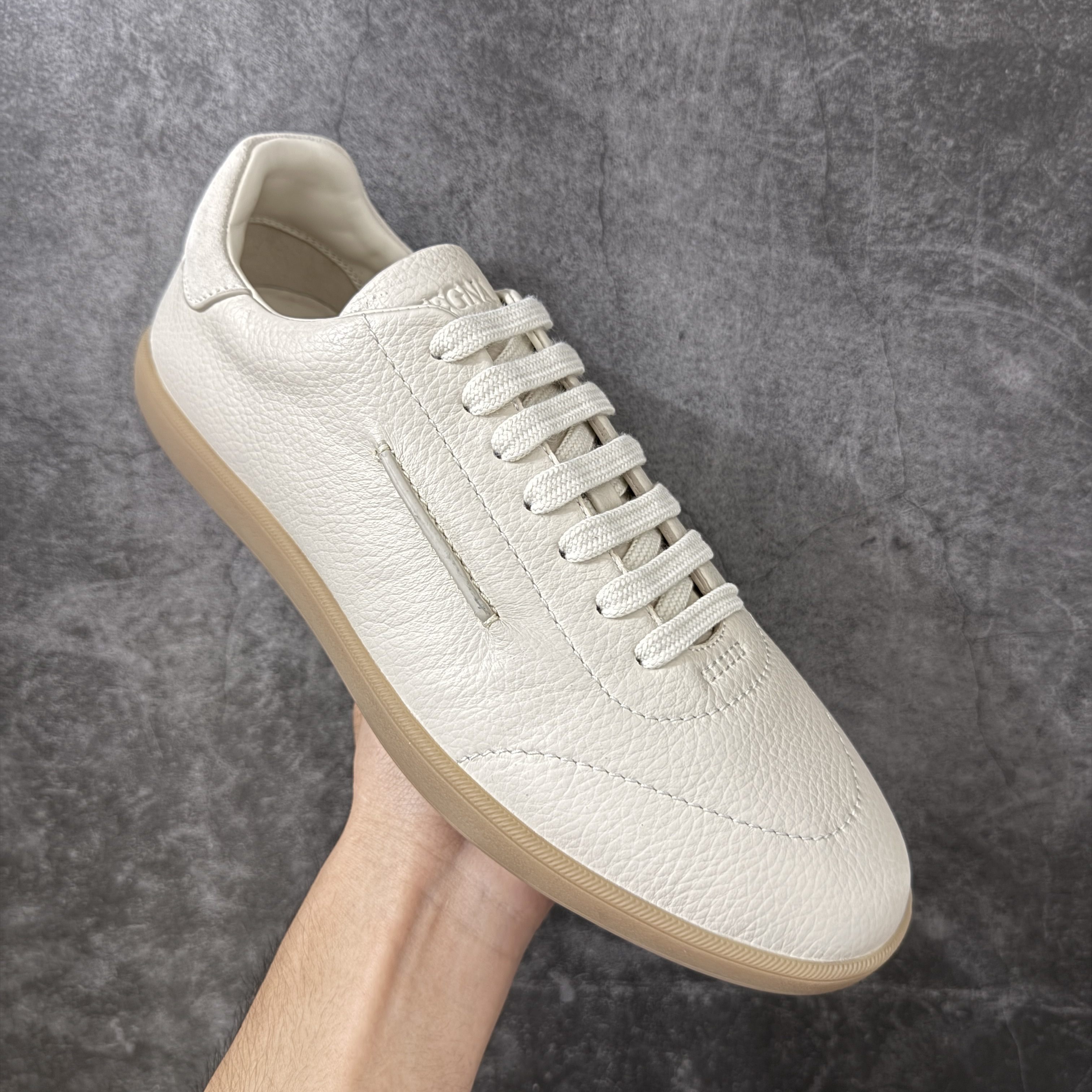杰尼亚Zegna SS26 232  "Old Money" style low-top German Army Trainers (GATs) / casual sneakers. 荔枝纹皮 LHCVN-S8219Z-PAN
