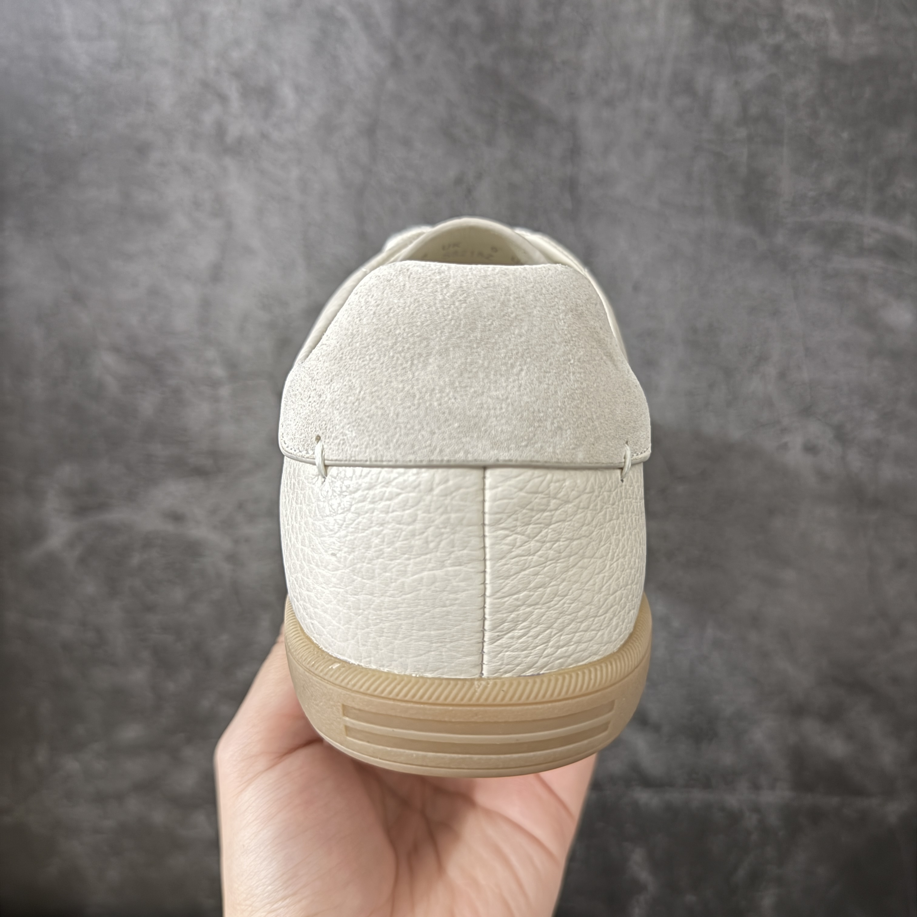 杰尼亚Zegna SS26 232  "Old Money" style low-top German Army Trainers (GATs) / casual sneakers. 荔枝纹皮 LHCVN-S8219Z-PAN