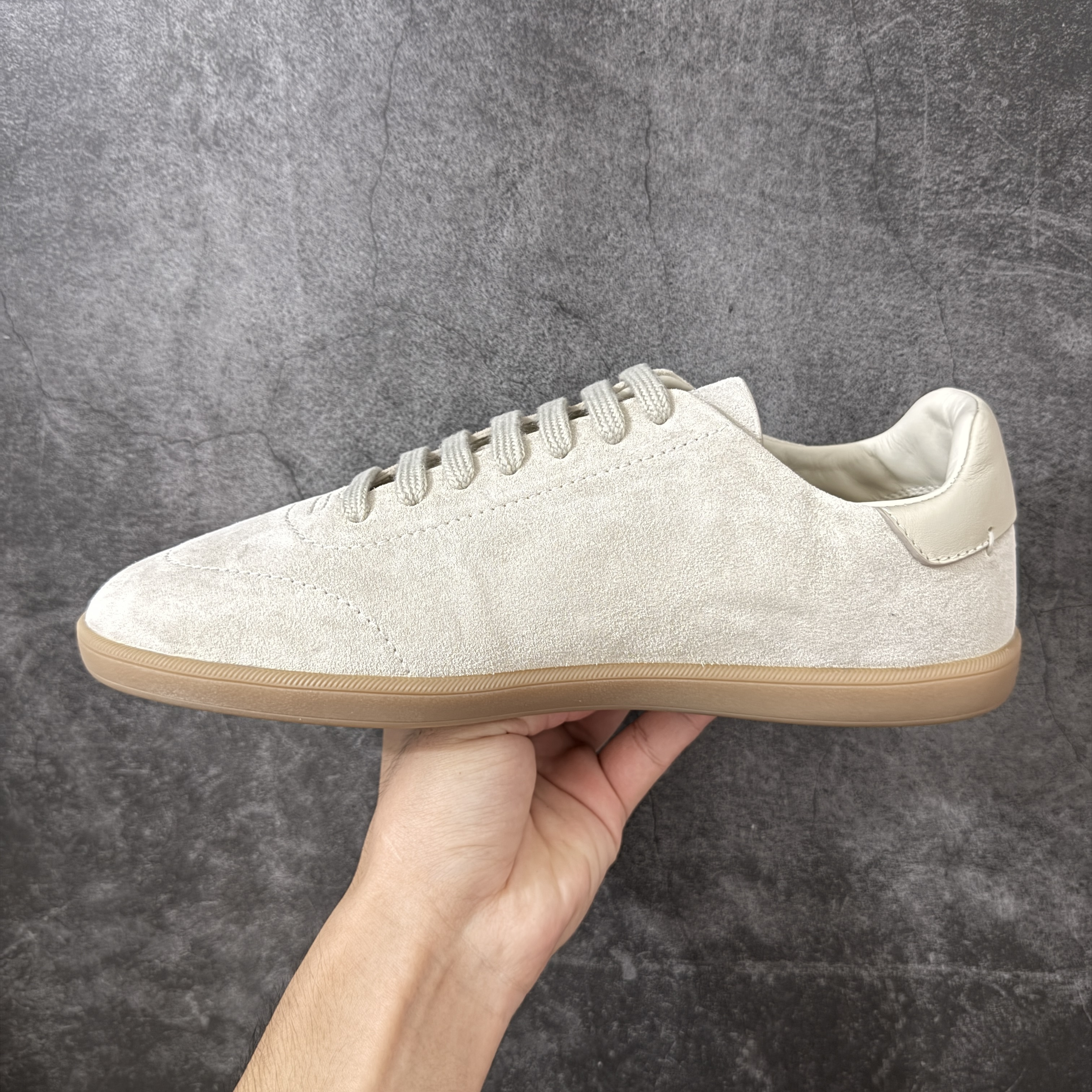 杰尼亚Zegna SS26 232  "Old Money" style low-top German Army Trainers (GATs) / casual sneakers. 麂皮 LHSOY-S8218Z-802